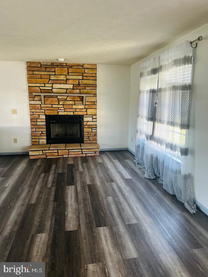 HUNTINGTON MEADOWS - Residential