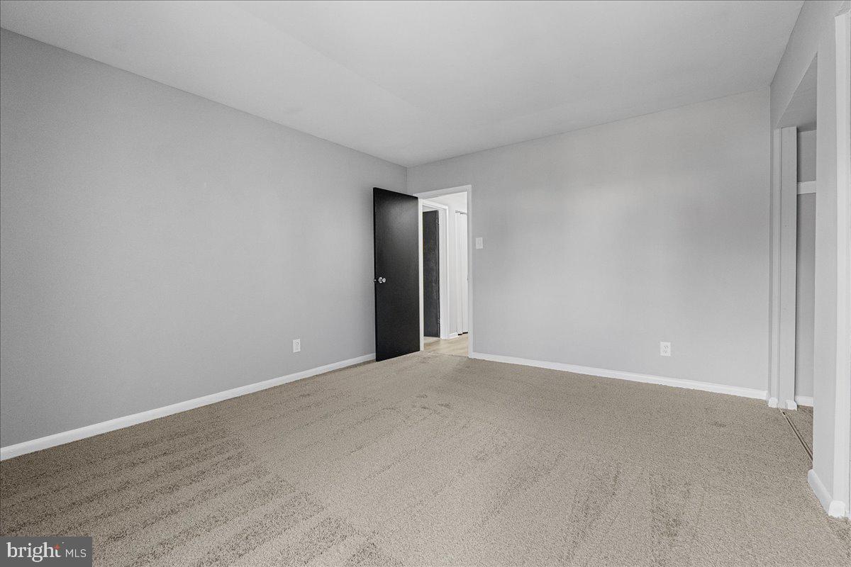 TREETOP CONDO - Residential