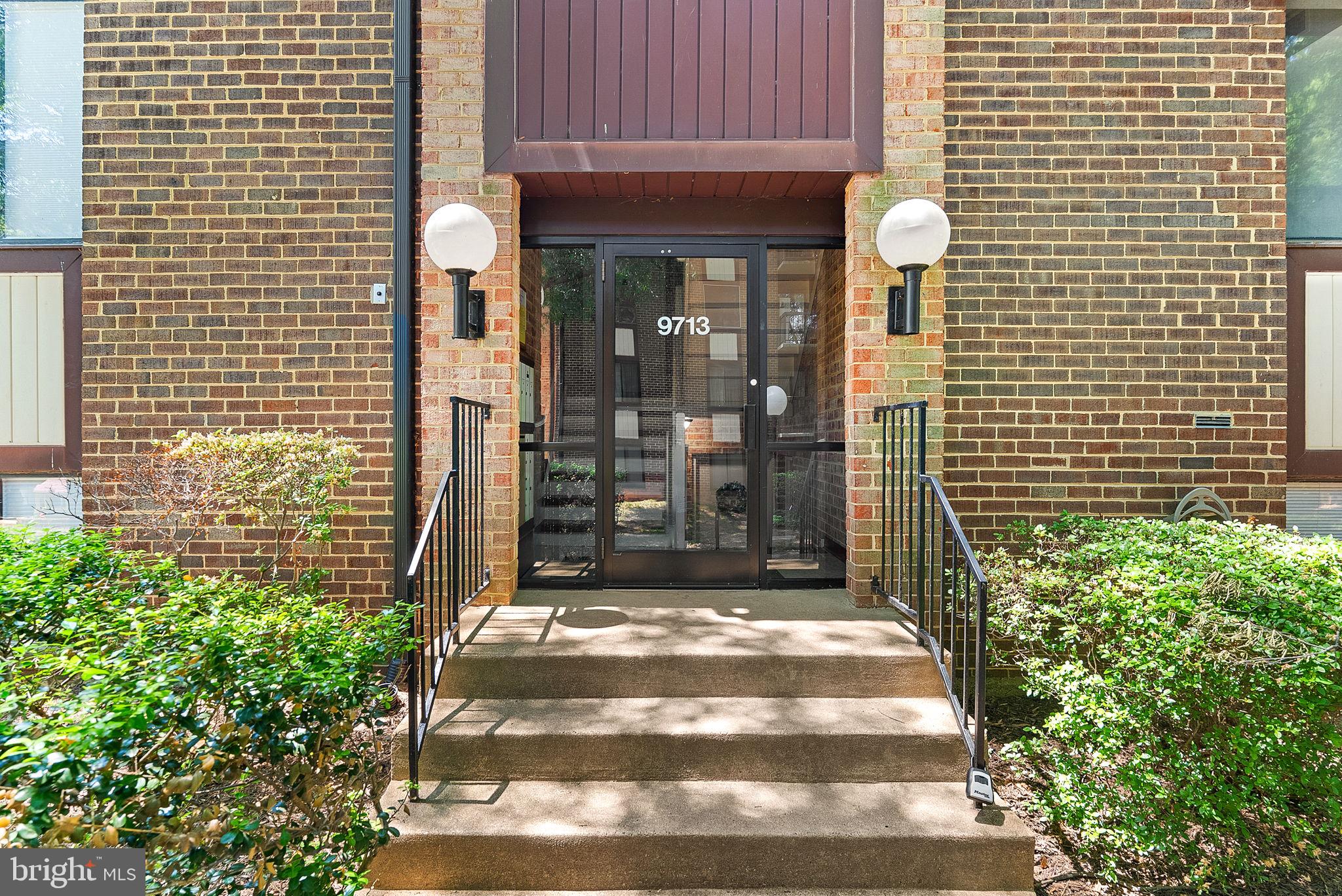 HAWTHORNE VILLAGE - Residential
