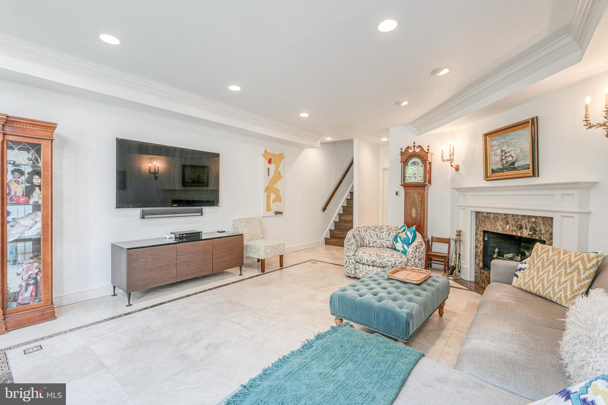 SOCIETY HILL - Residential