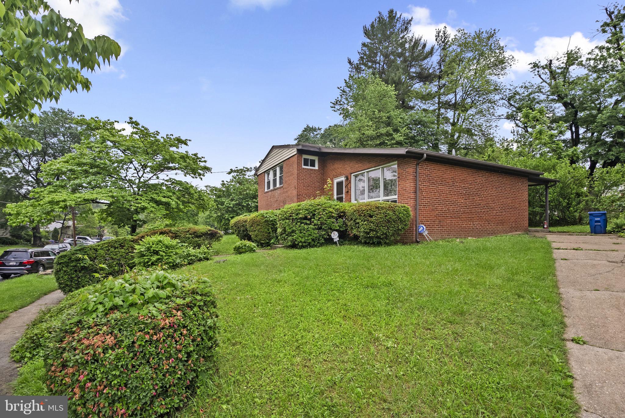 GREENWOOD KNOLLS - Residential