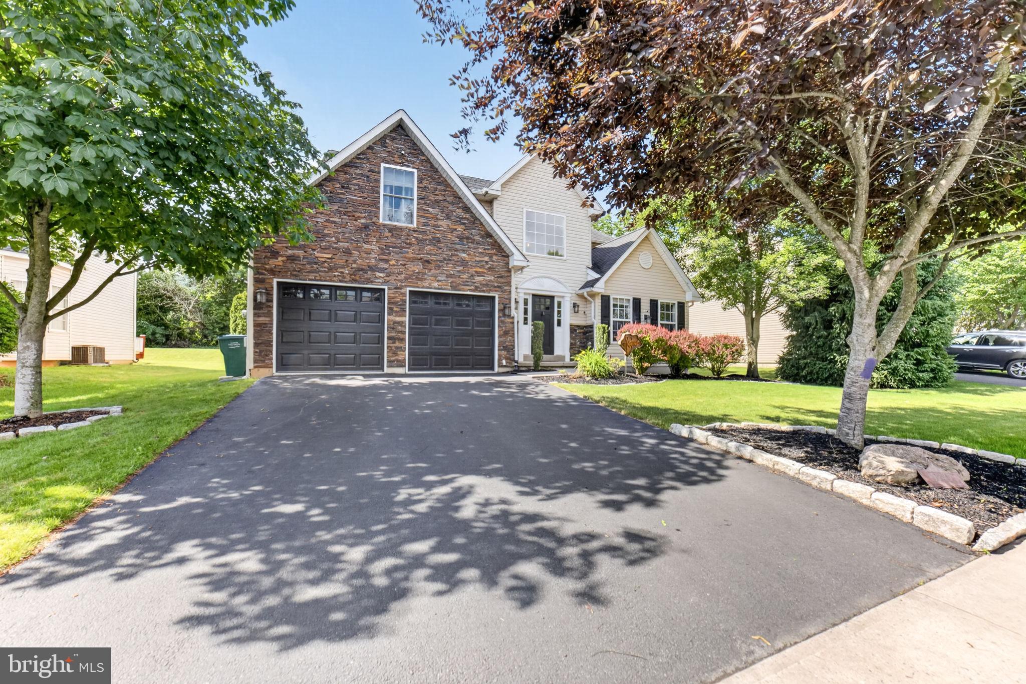 HILLS AT LOCK RIDGE - Residential