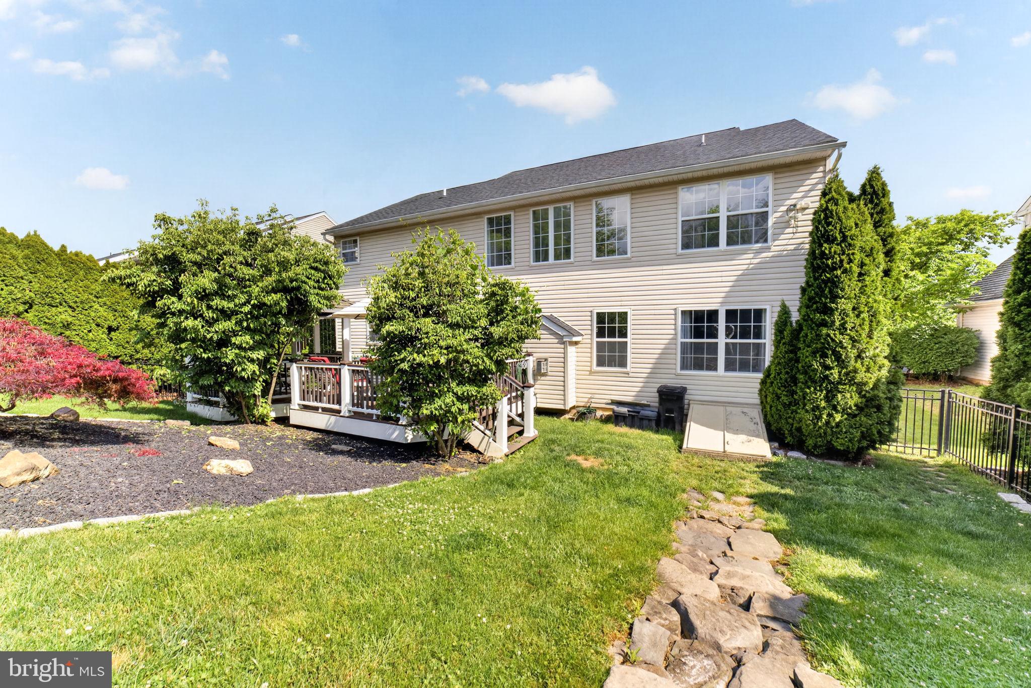 HILLS AT LOCK RIDGE - Residential