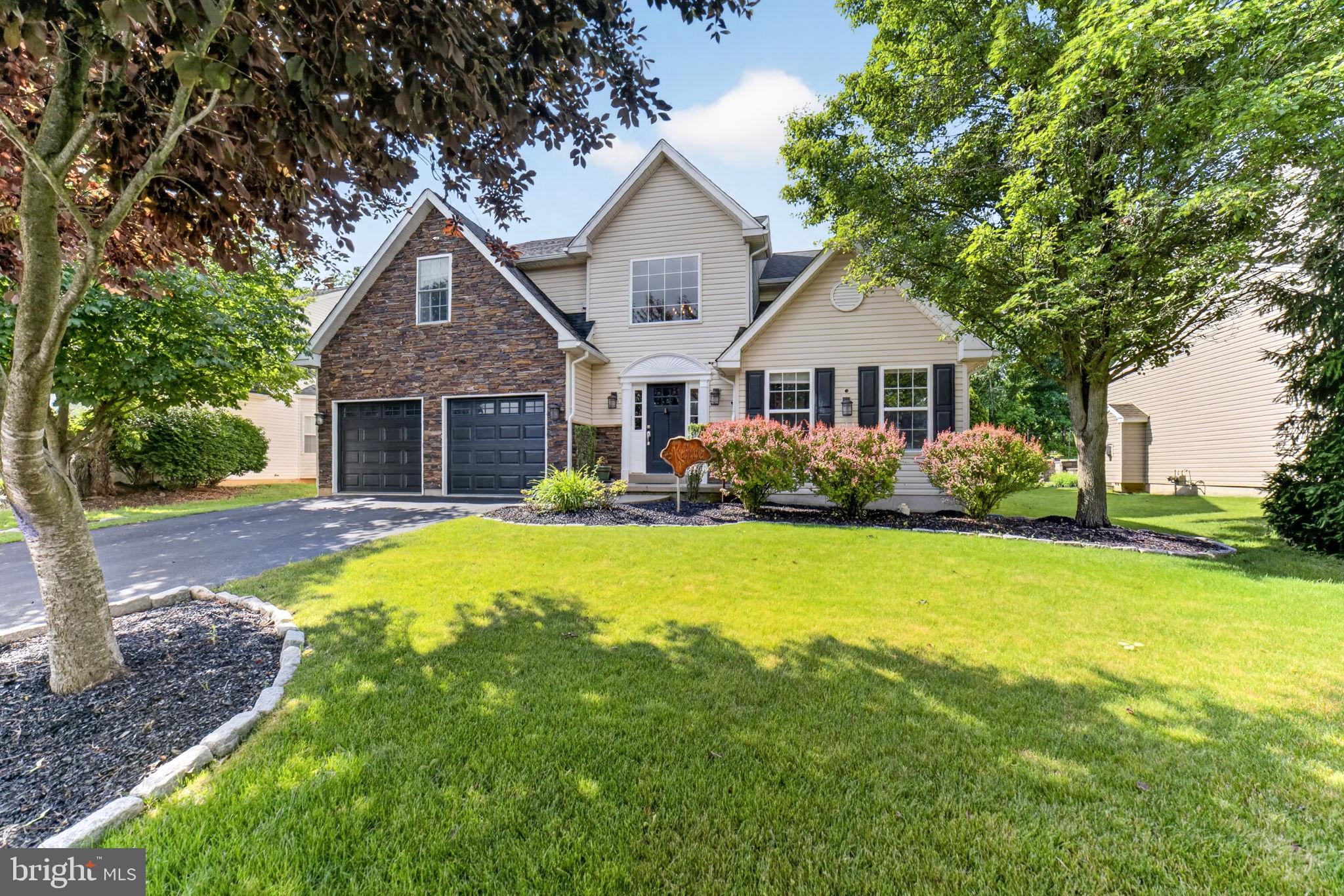HILLS AT LOCK RIDGE - Residential