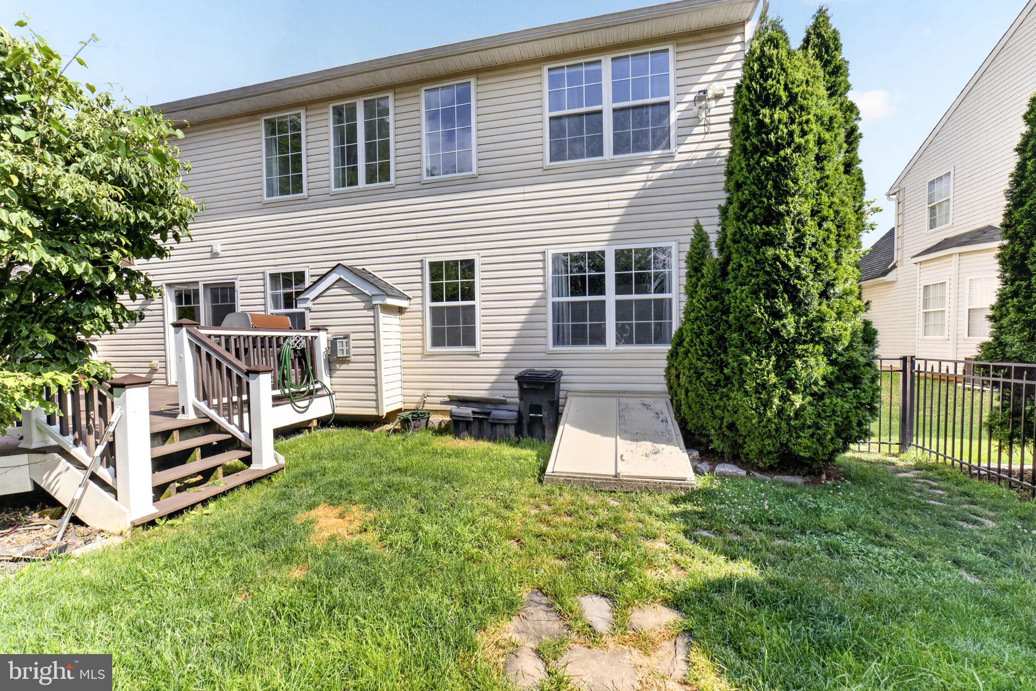 HILLS AT LOCK RIDGE - Residential