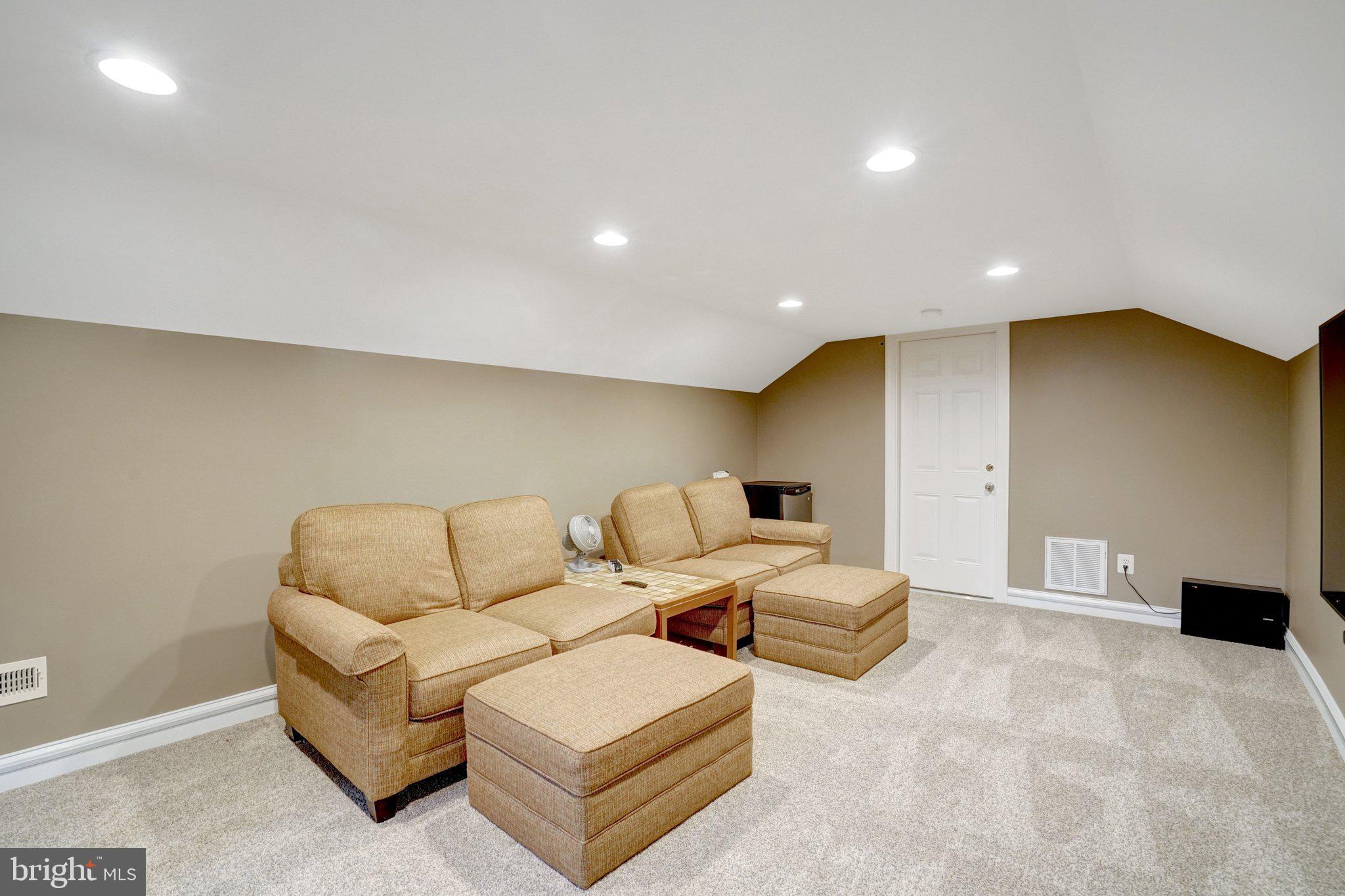 GREENWAY DOWNS - Residential