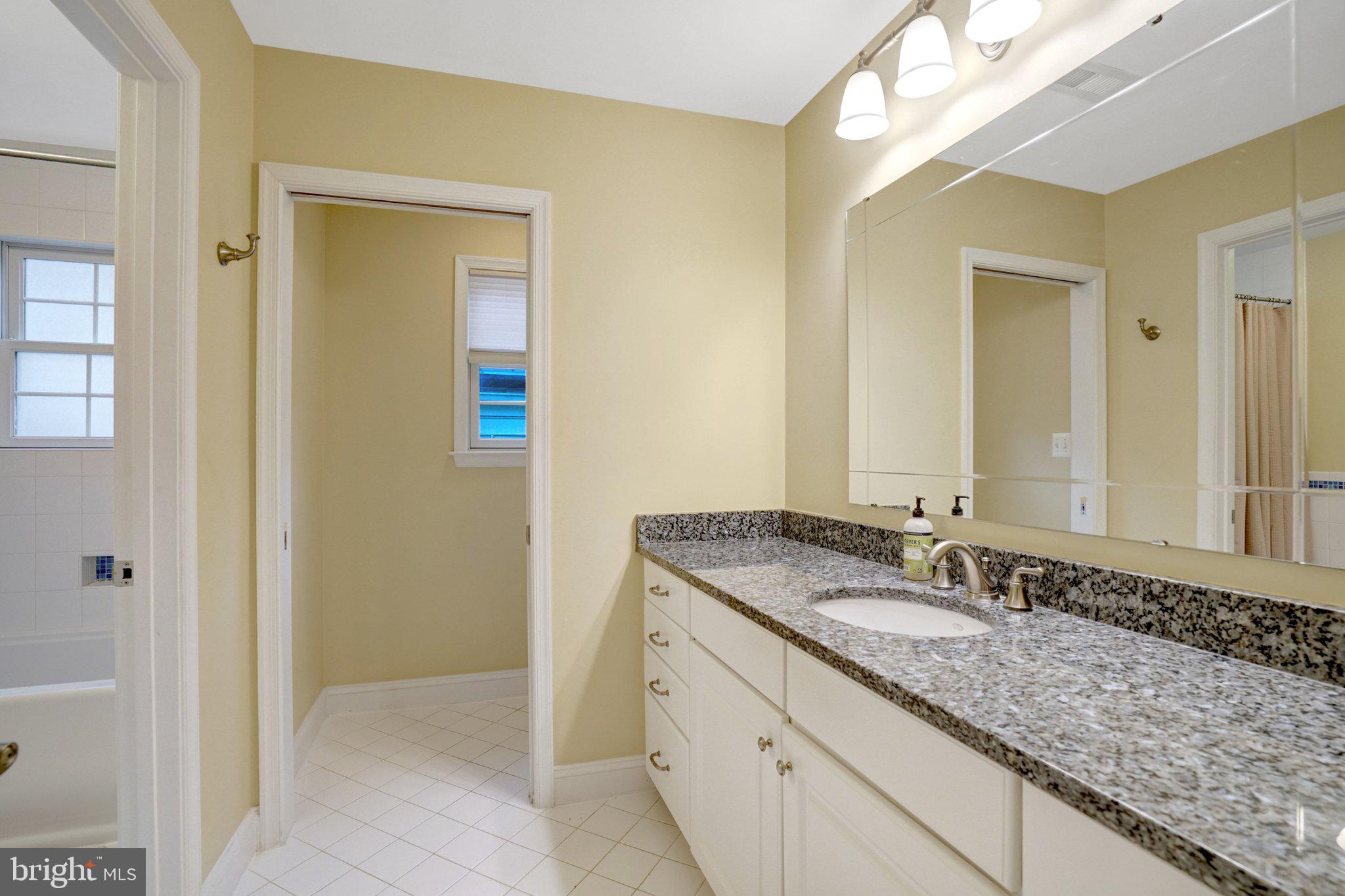 GREENWAY DOWNS - Residential
