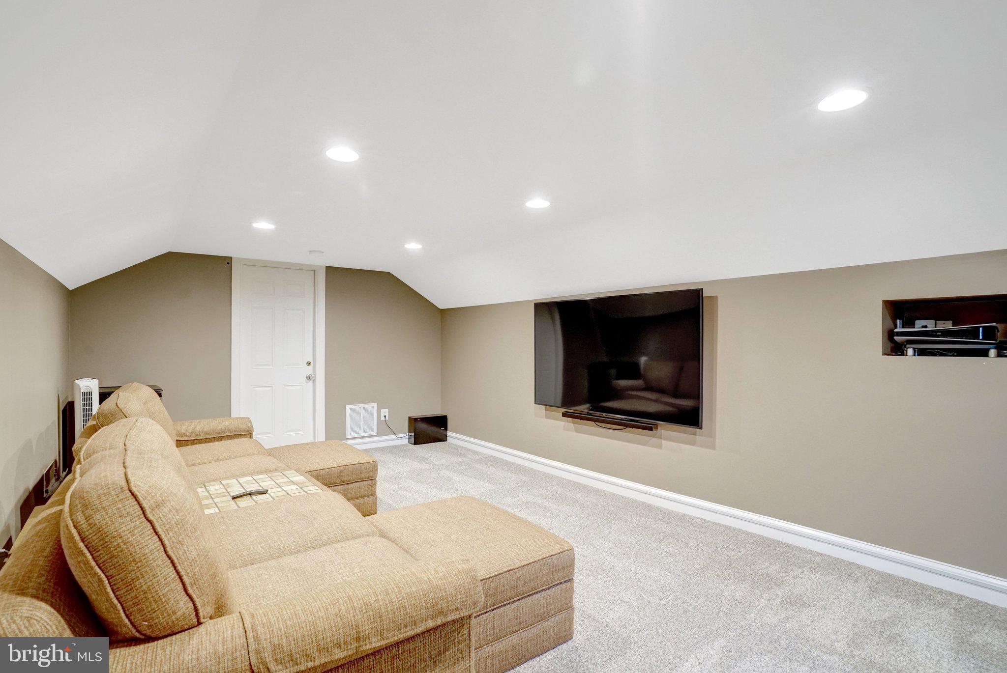 GREENWAY DOWNS - Residential
