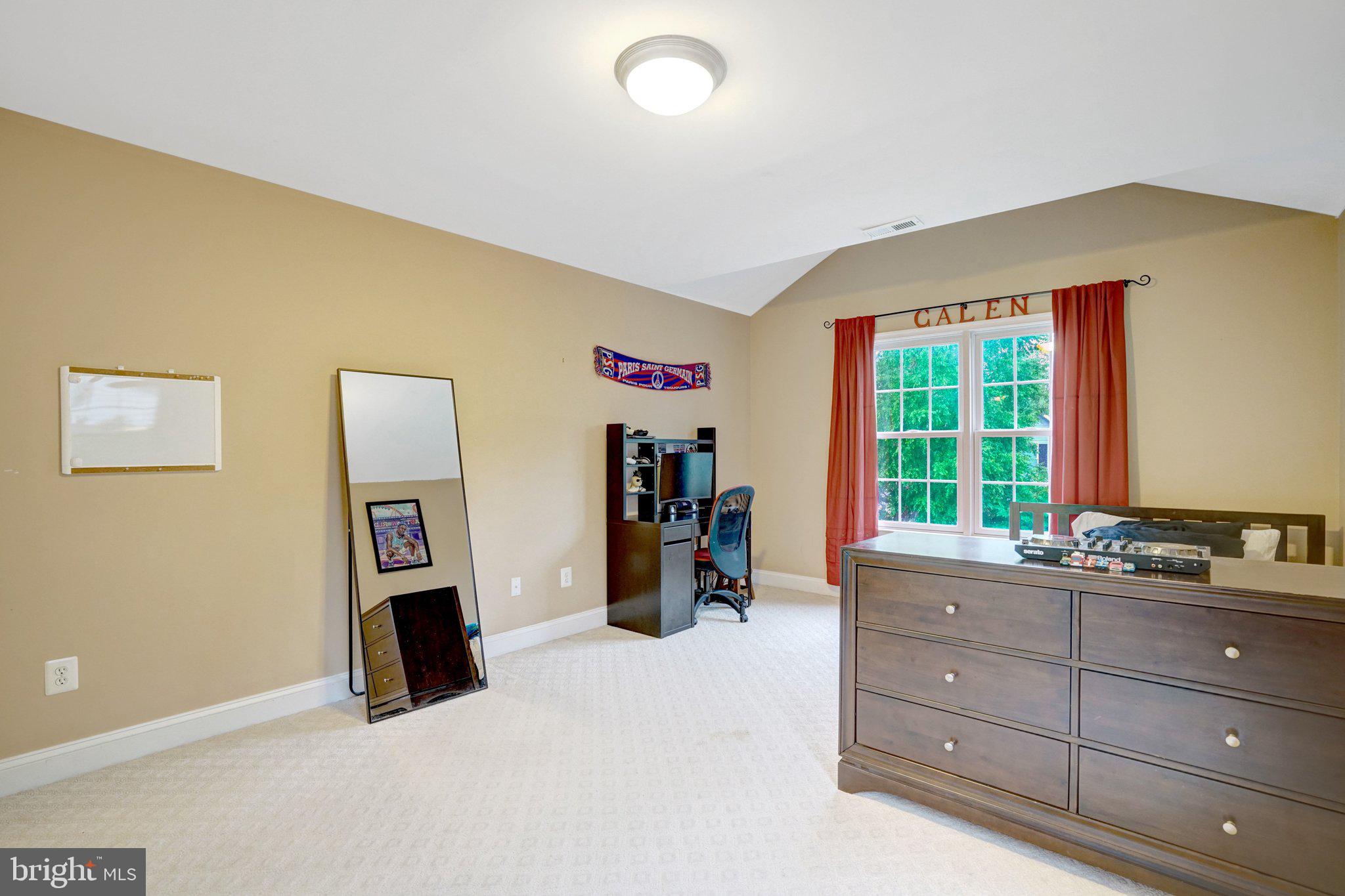 GREENWAY DOWNS - Residential