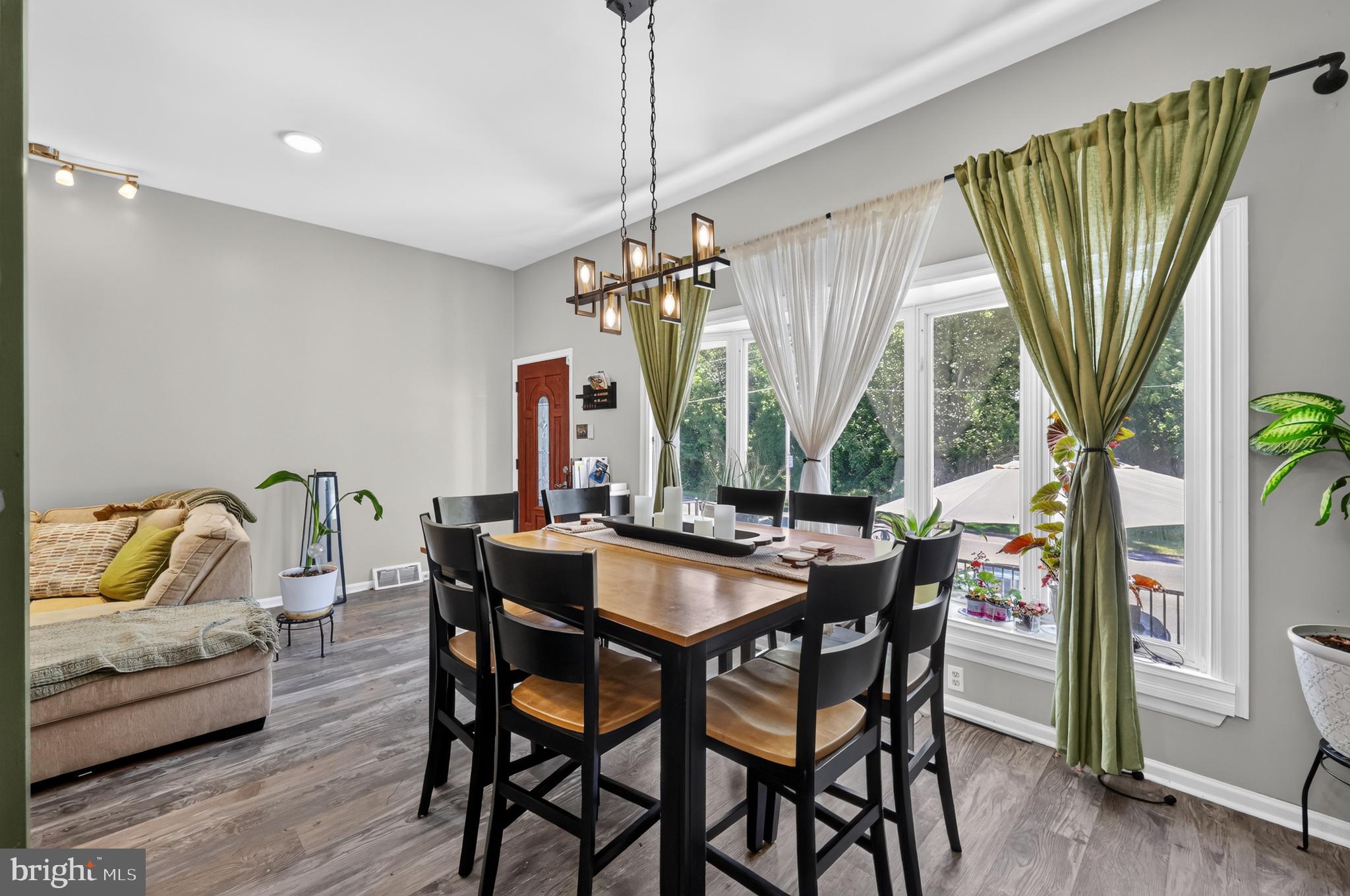 BELLS CORNER - Residential
