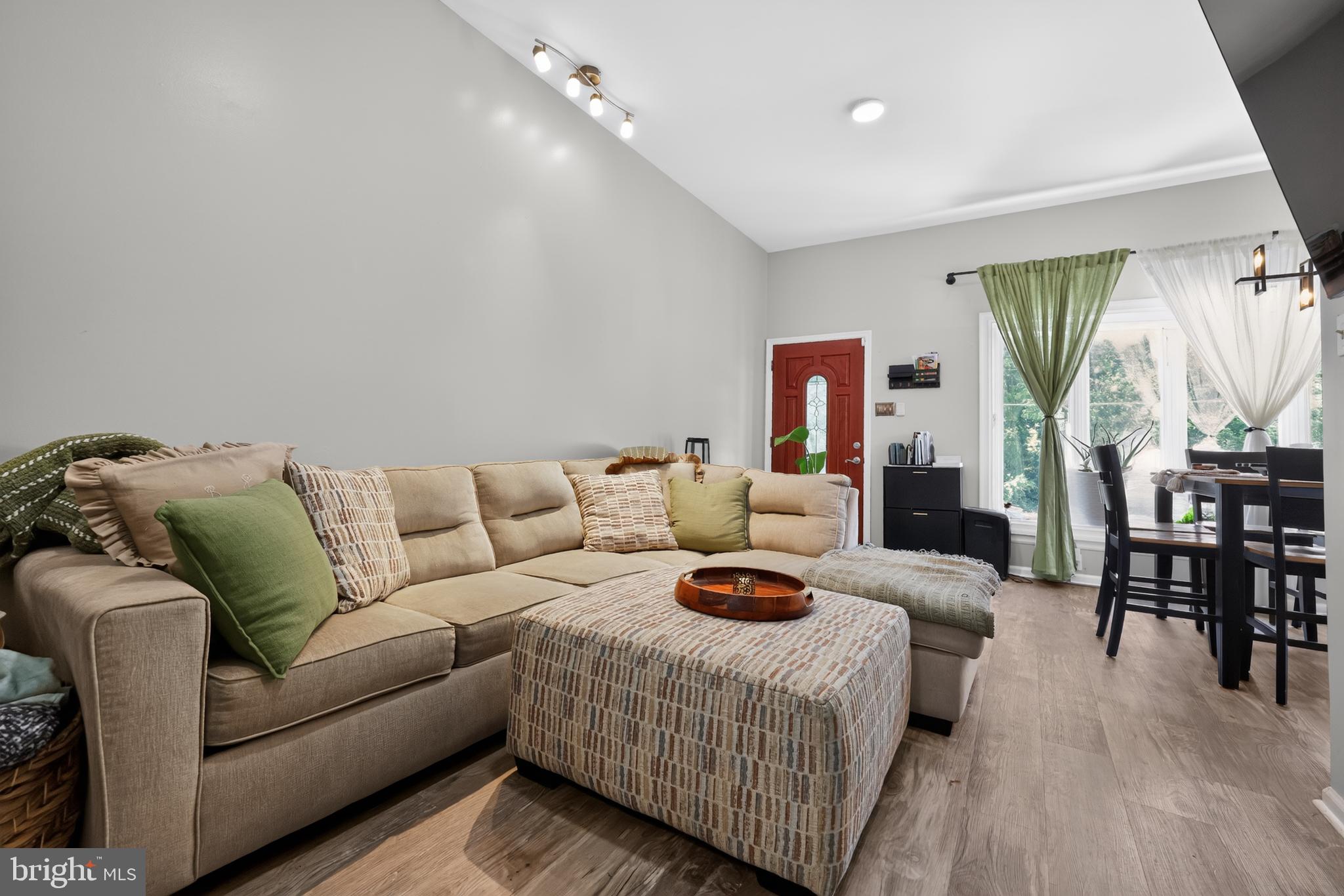 BELLS CORNER - Residential