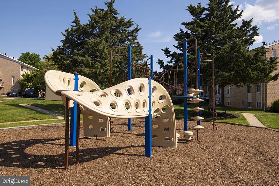 ROCKVILLE - Residential Lease