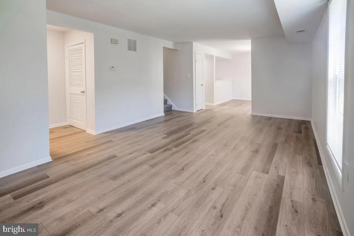 ROCKVILLE - Residential Lease