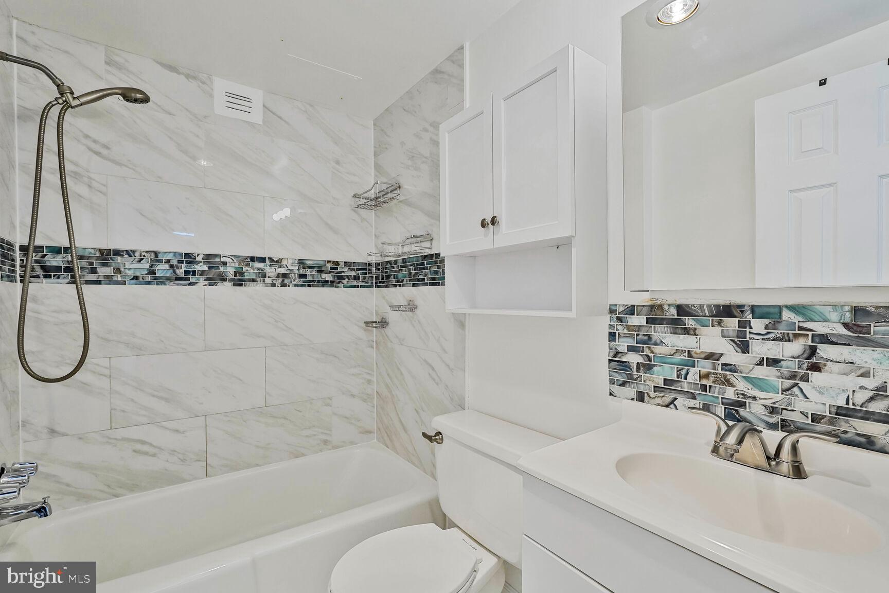 BARCROFT HILLS - Residential
