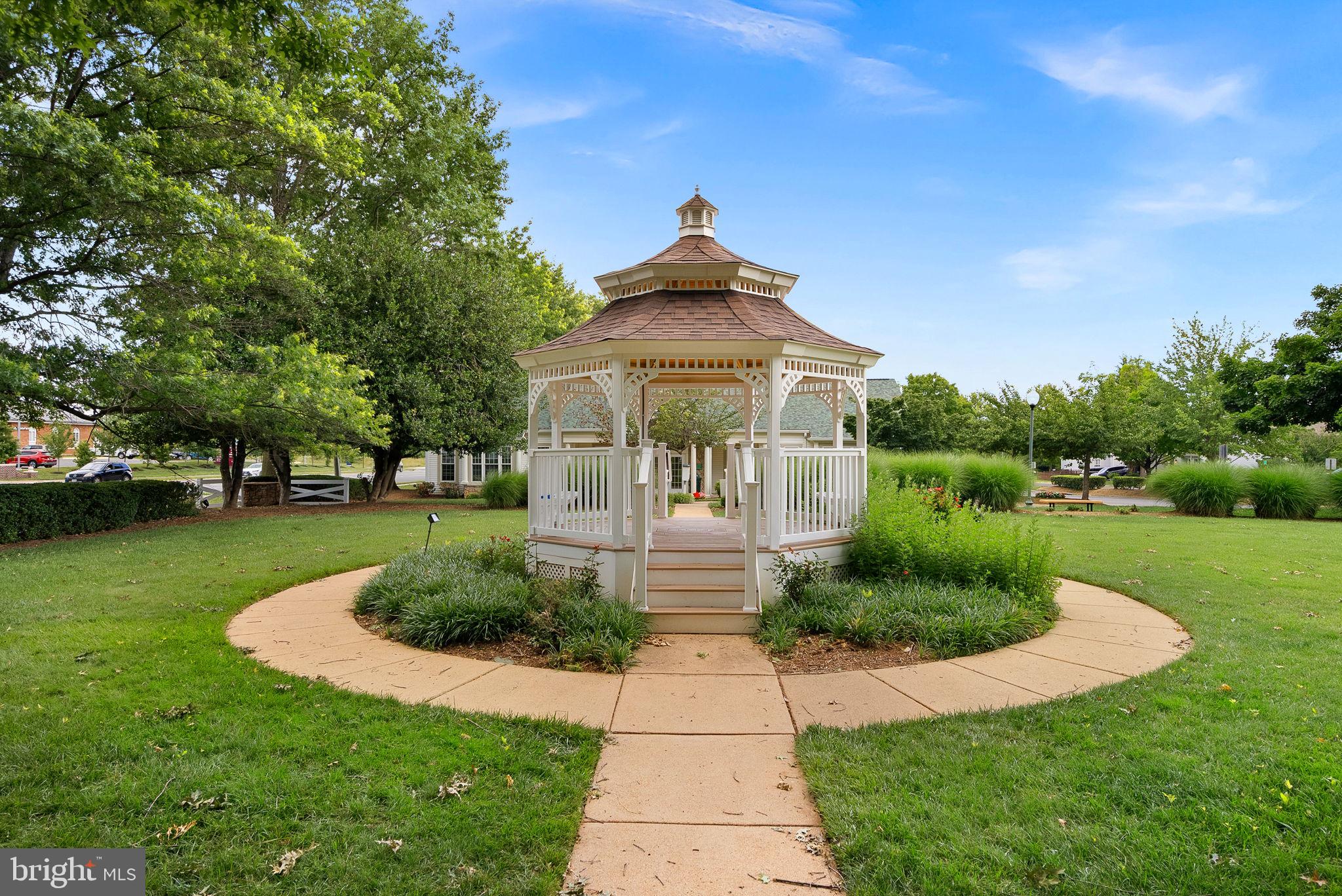 GREENHILL CROSSING - Residential