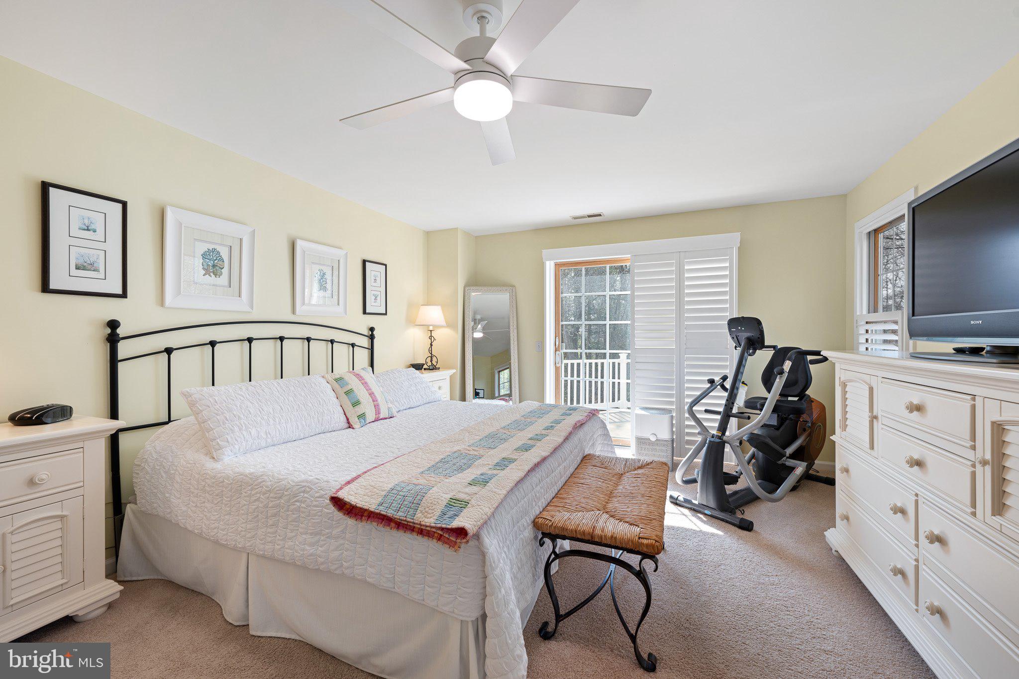 SALT POND - Residential