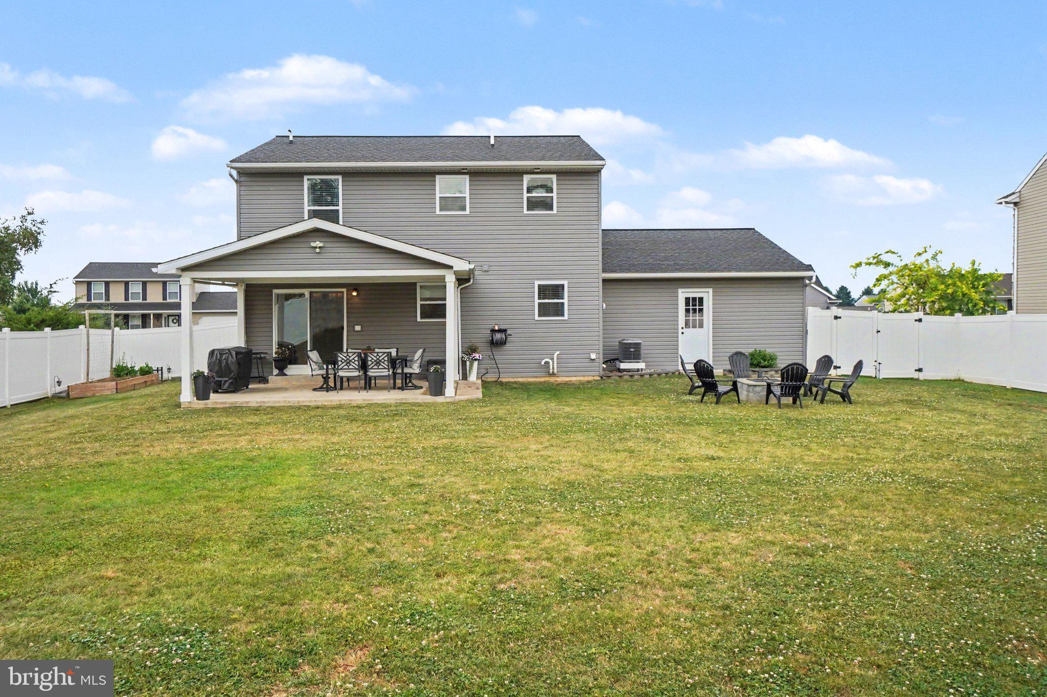 NEWBURG VILLAGE - Residential