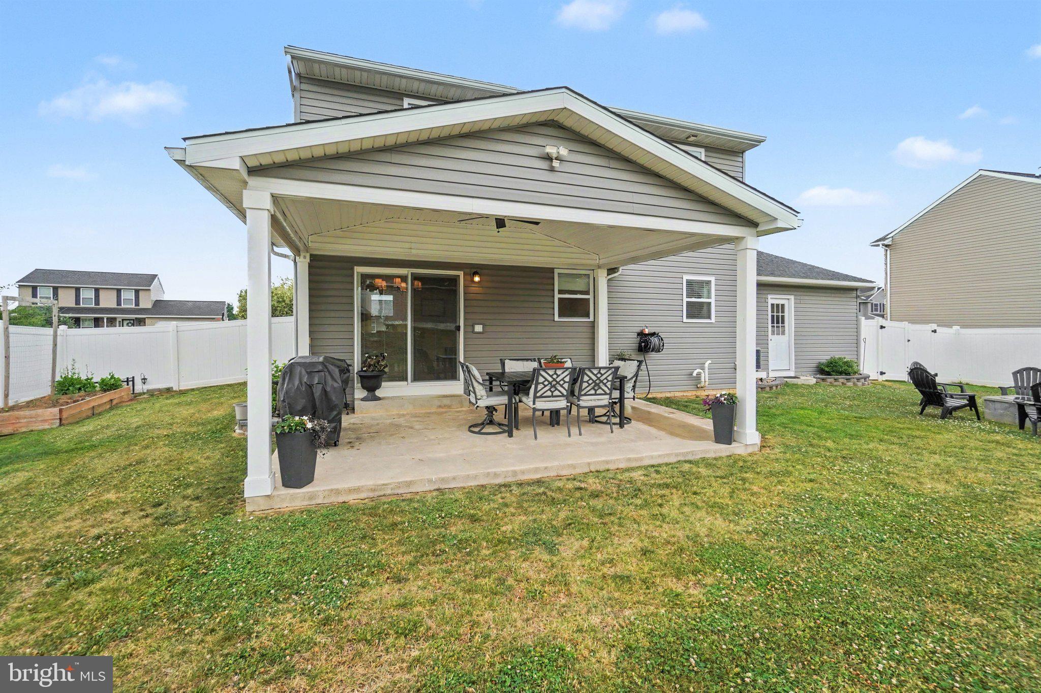 NEWBURG VILLAGE - Residential