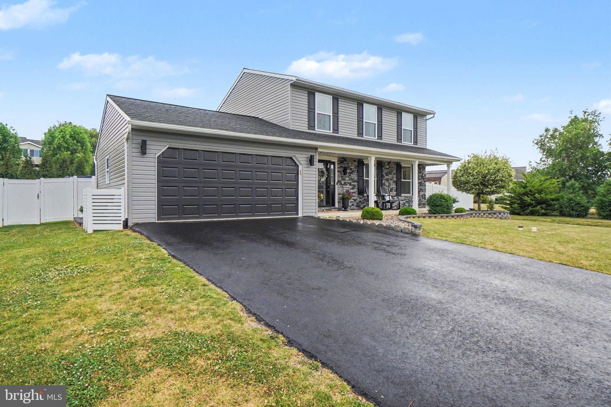 NEWBURG VILLAGE - Residential