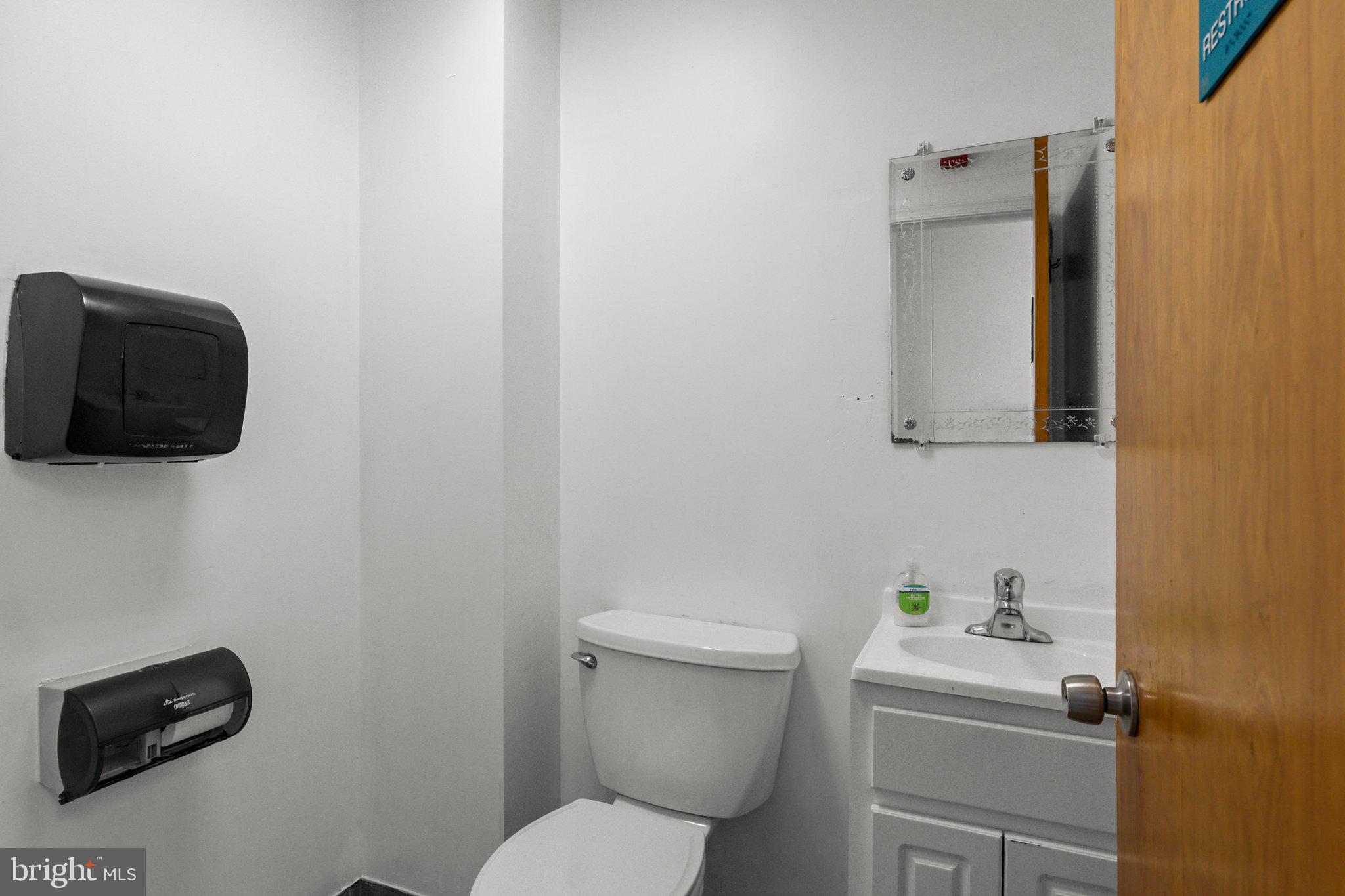 TORRESDALE - Commercial Sale