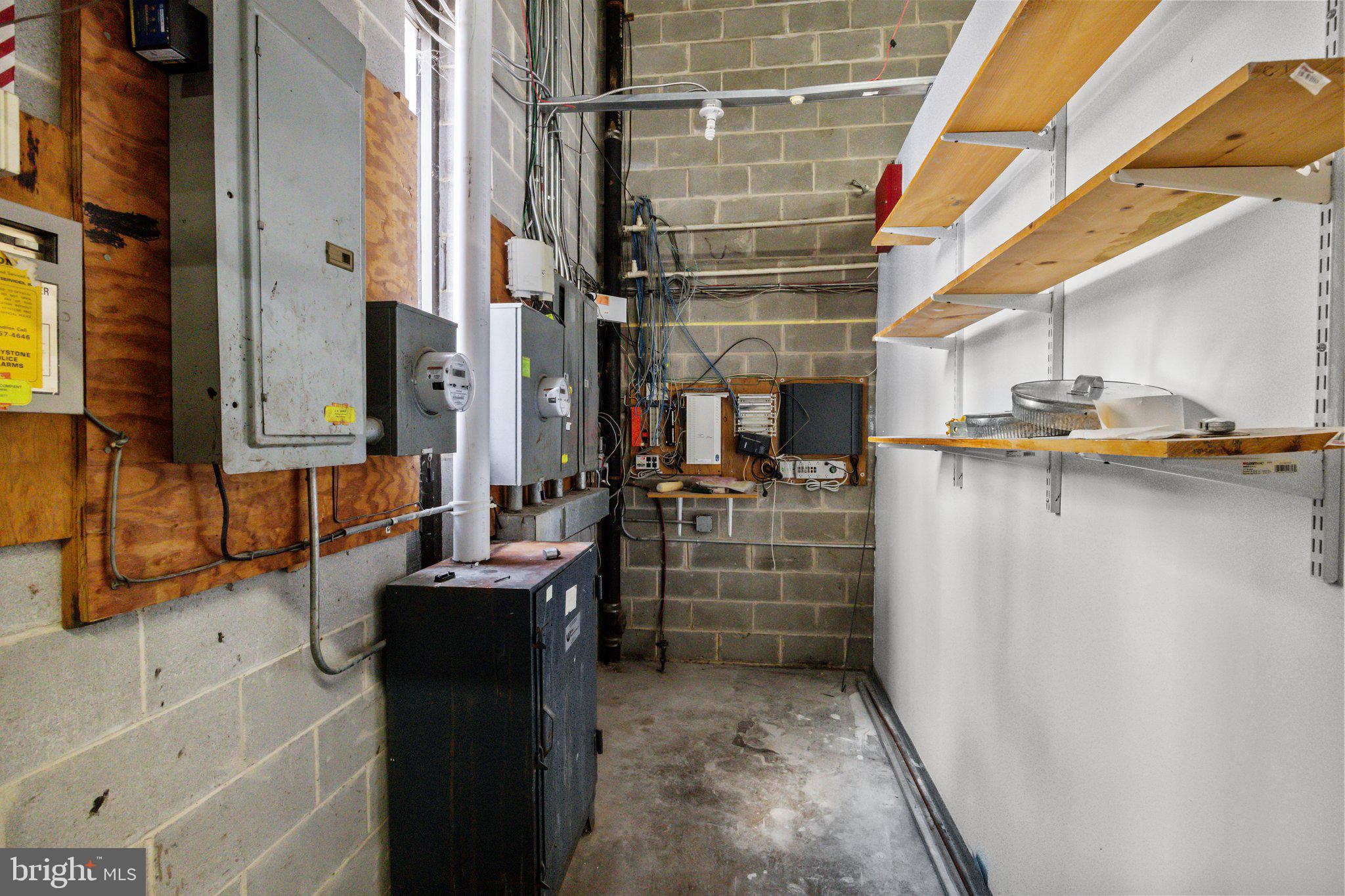 TORRESDALE - Commercial Sale