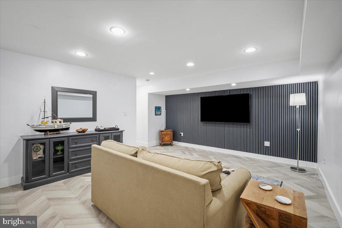 GLEN MILL VILLAGE - Residential
