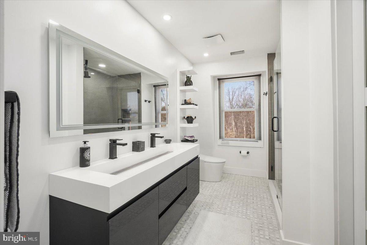 GLEN MILL VILLAGE - Residential