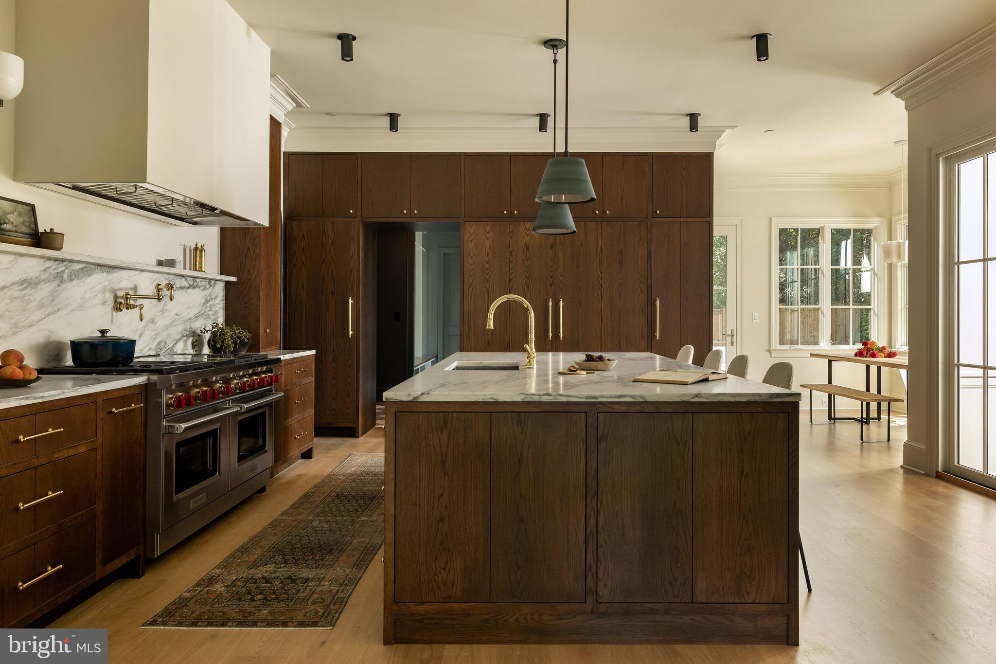 FOREST HILLS - Residential