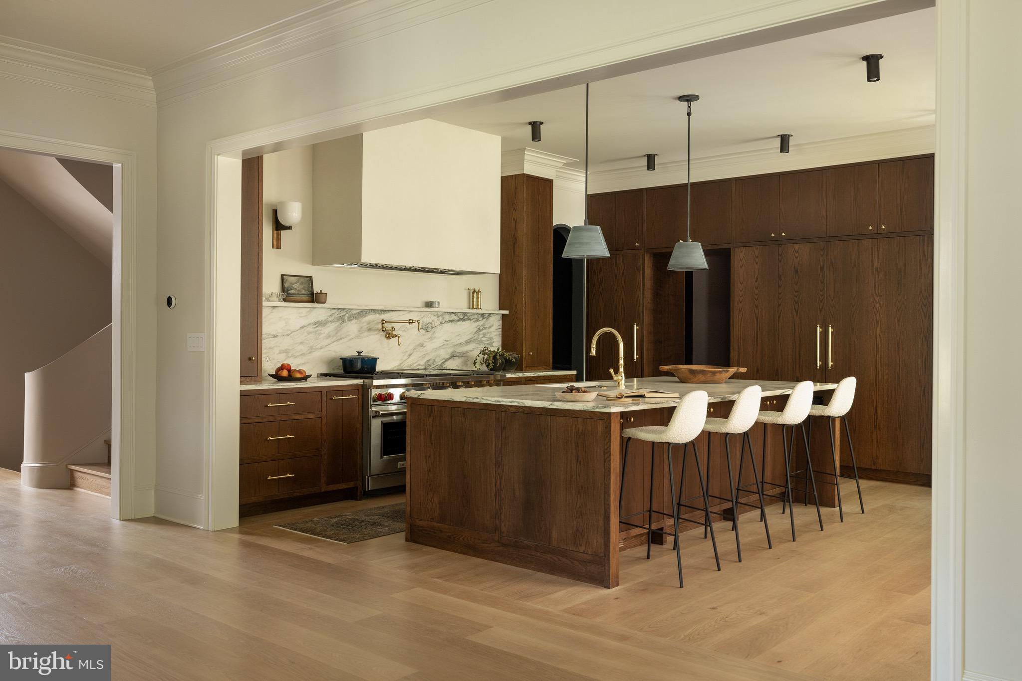 FOREST HILLS - Residential