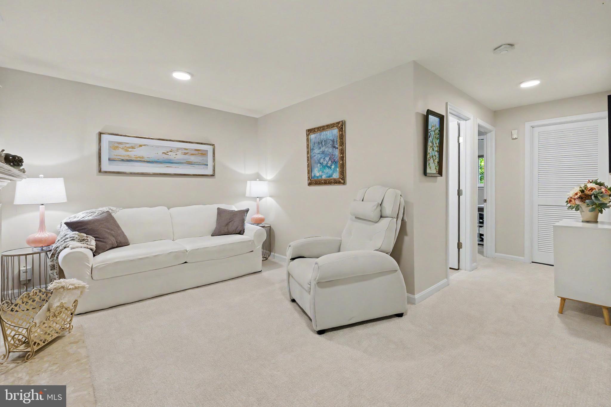 EXETER - Residential