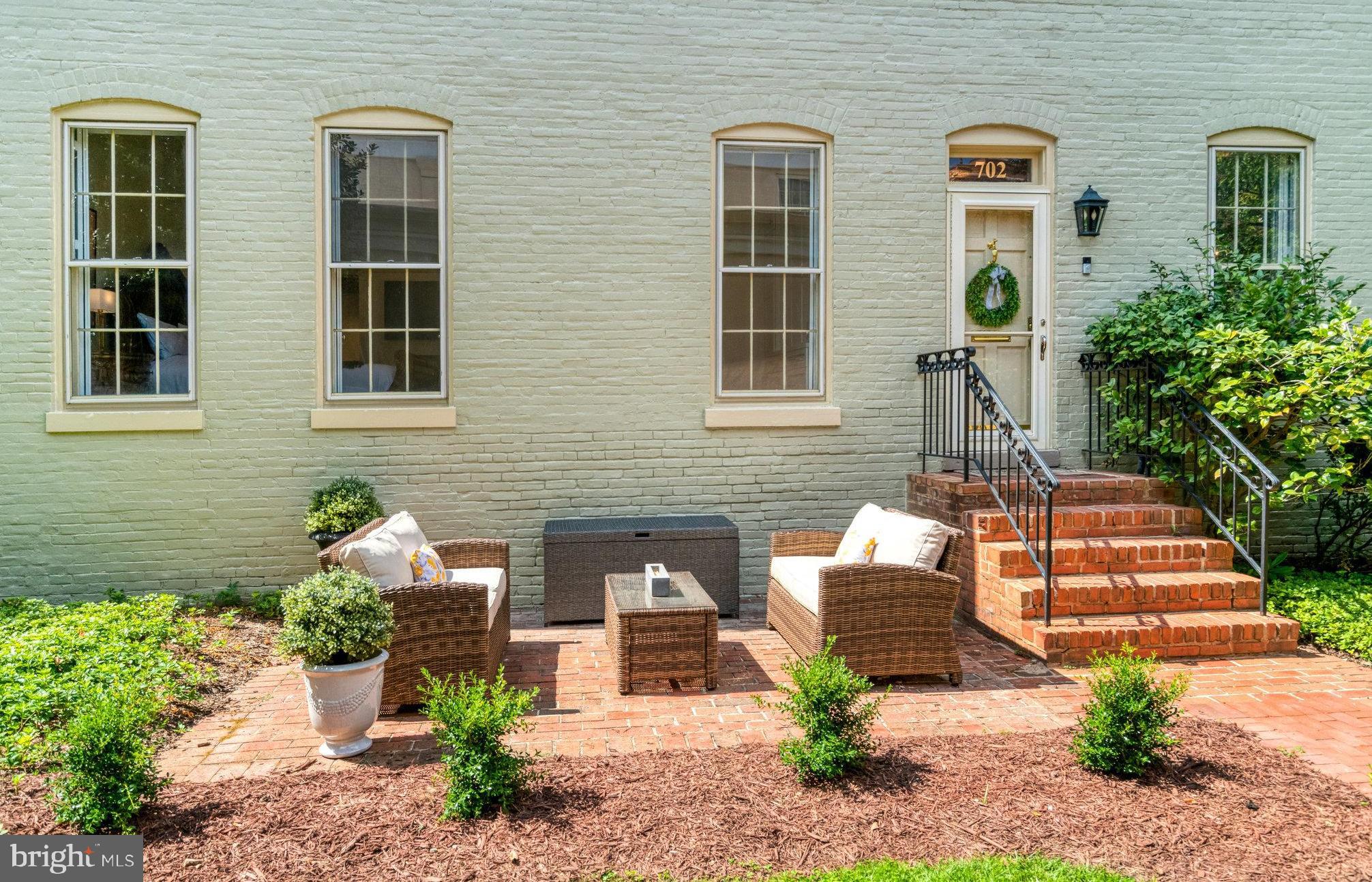 SWANN DAINGERFIELD - Residential