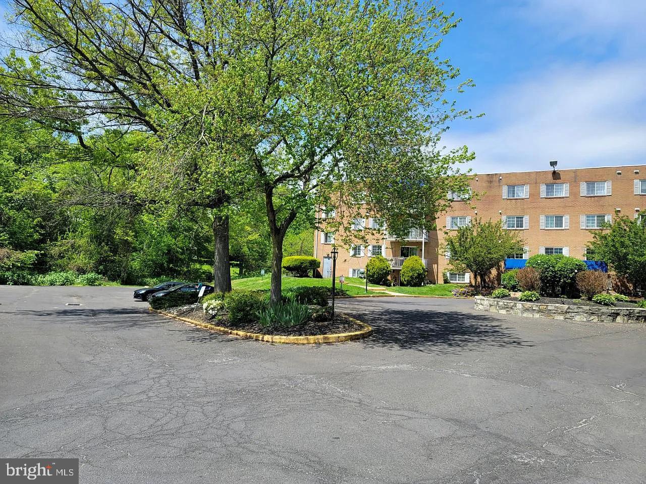 SOMERTON - Residential