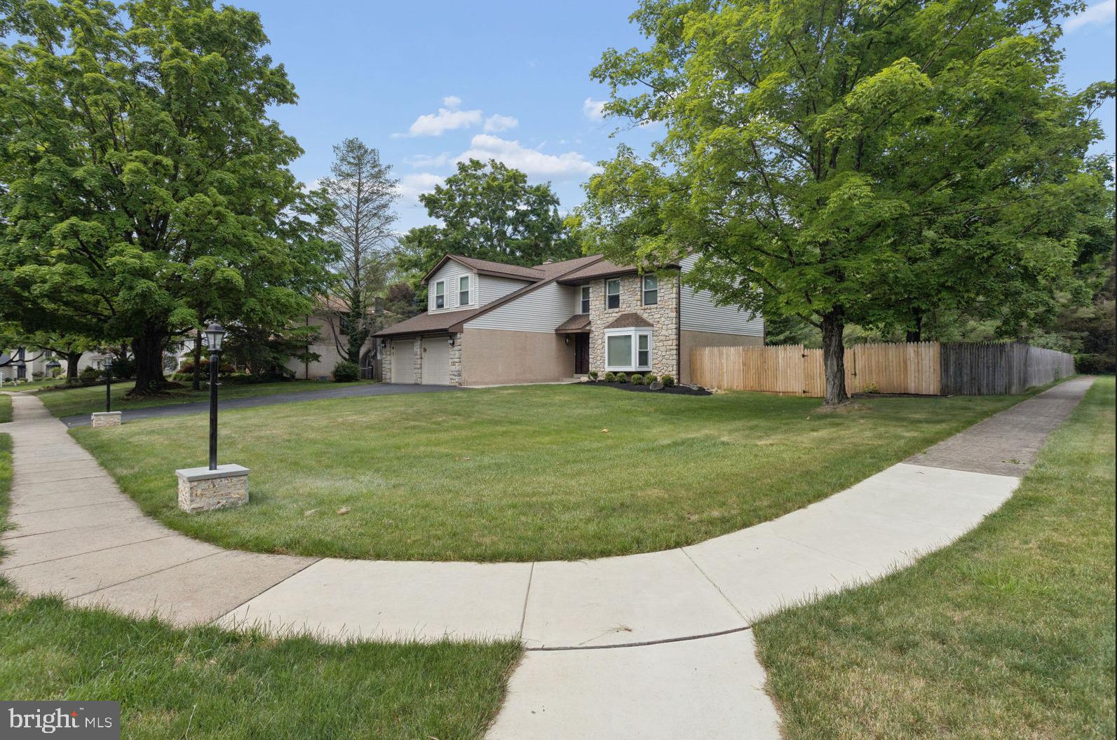 PEBBLE CREEK - Residential