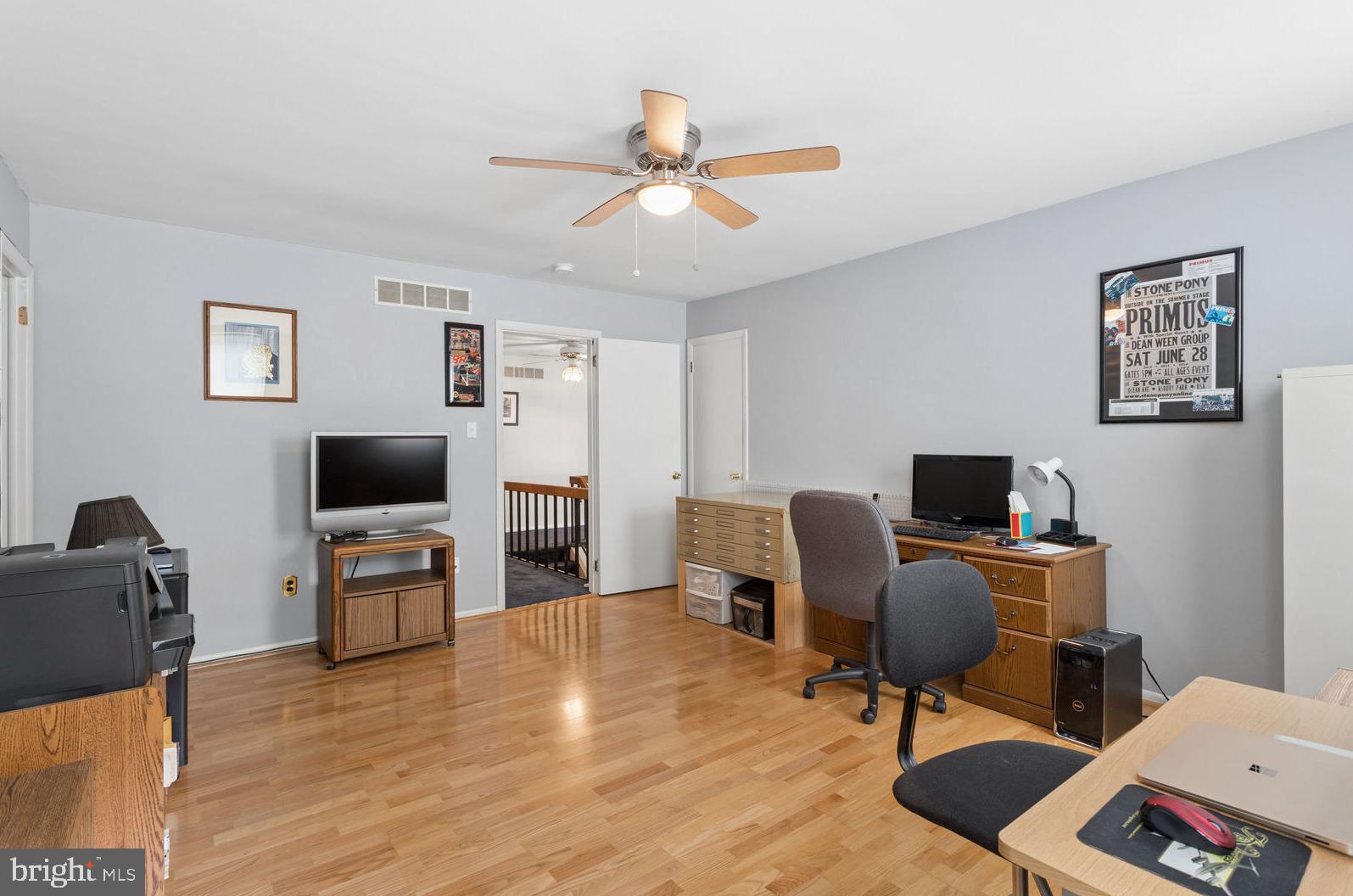 PEBBLE CREEK - Residential