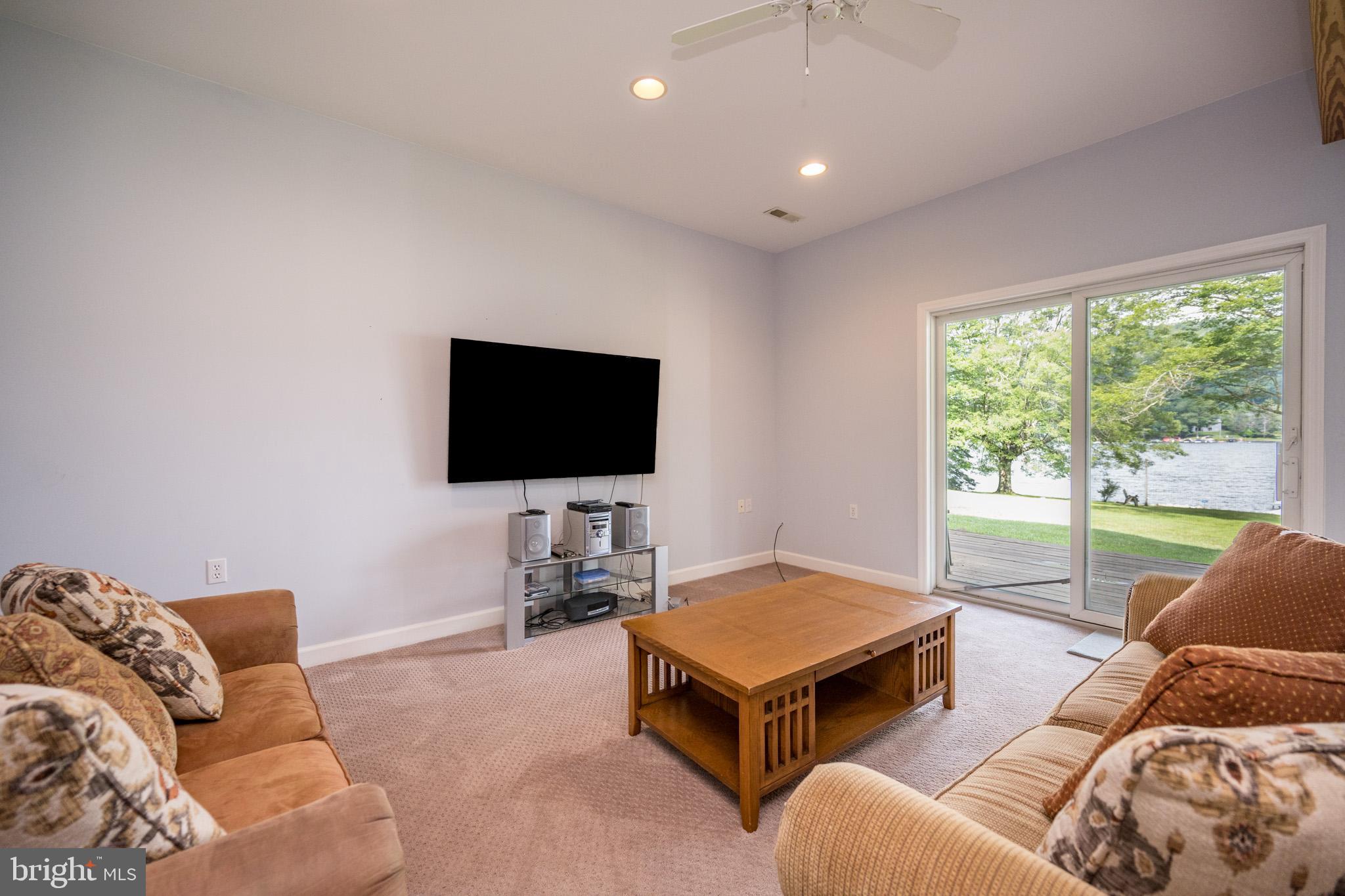 MARSH HILL VILLAGE - Residential