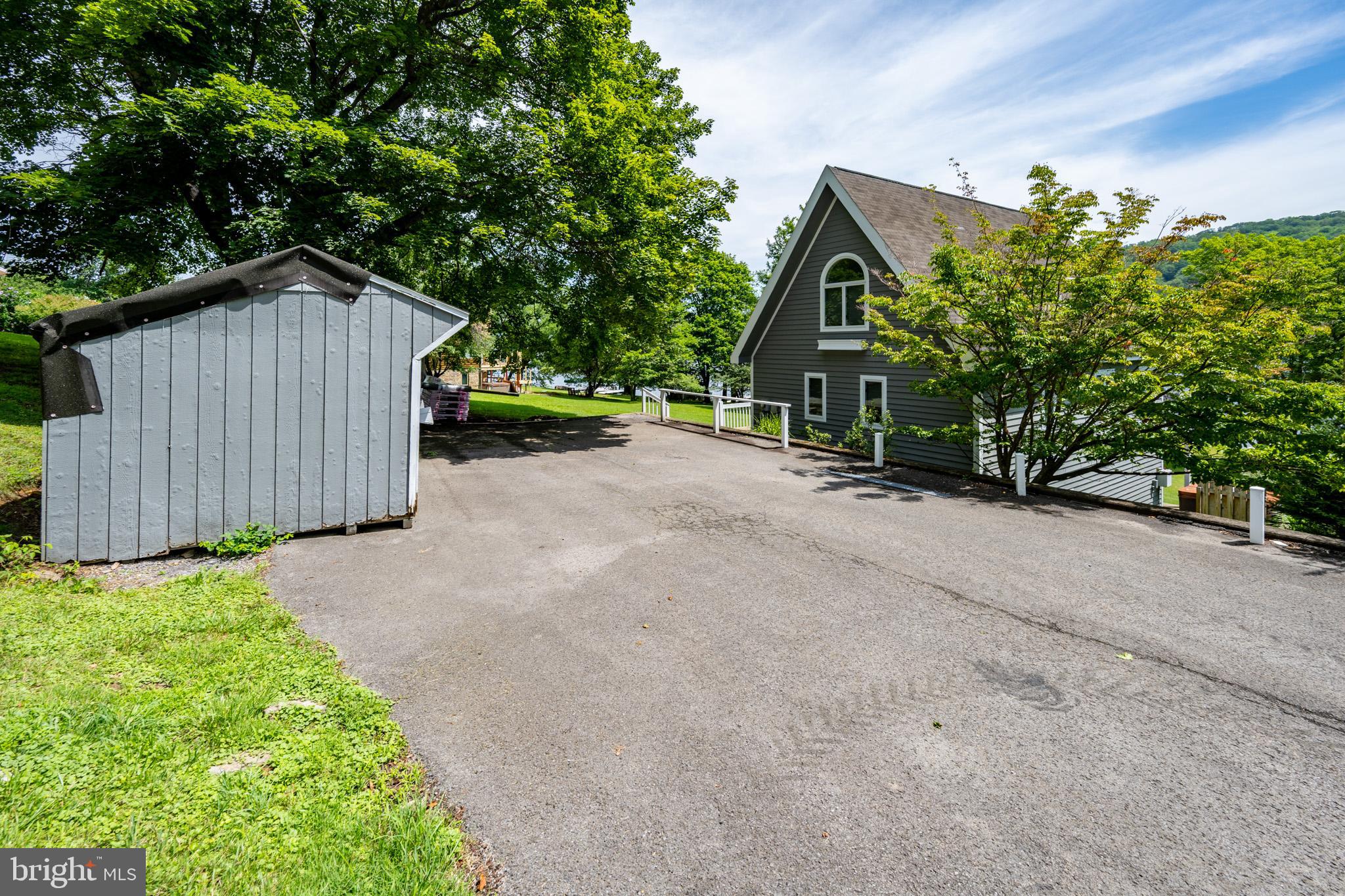 MARSH HILL VILLAGE - Residential