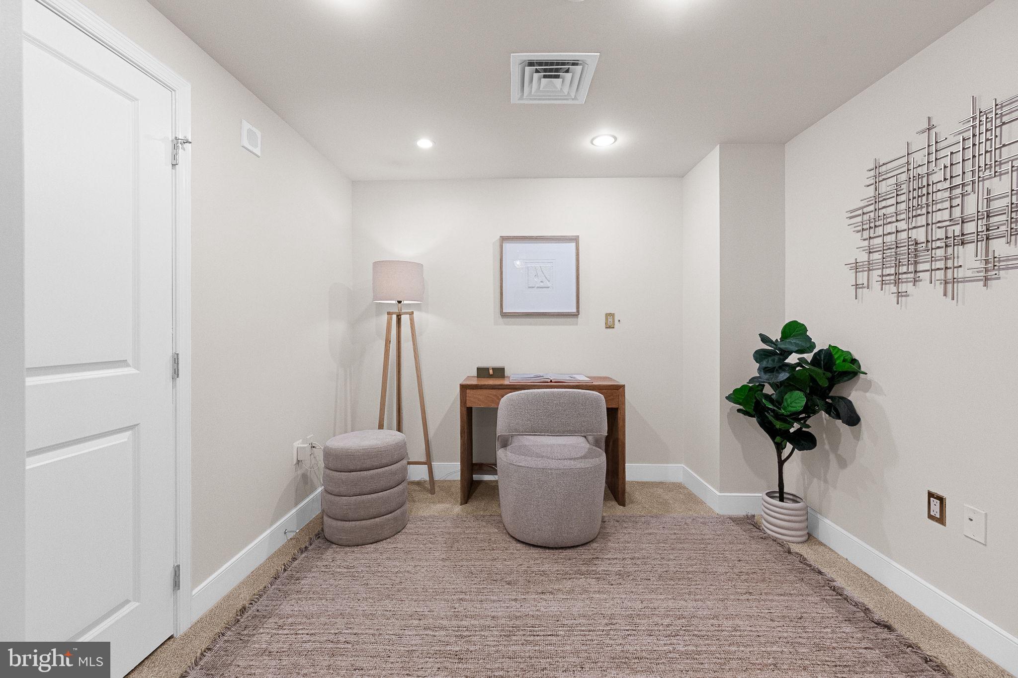 LIONSGATE - Residential