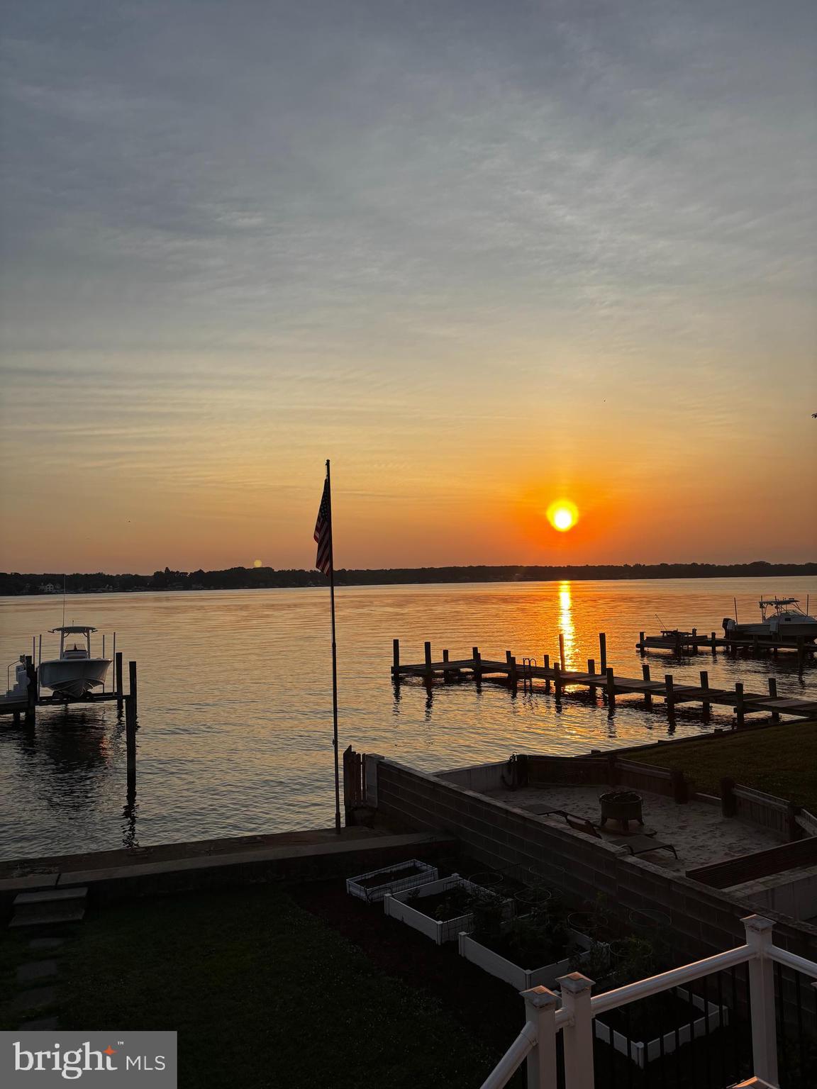 LYNCH POINT - Residential