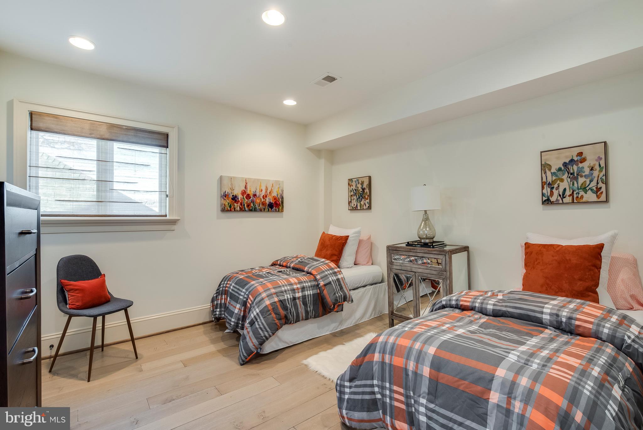 HORN POINT - Residential