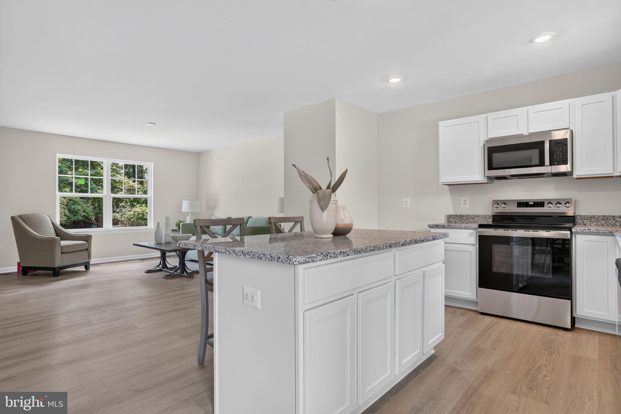 CAPTAIN'S COVE - Residential