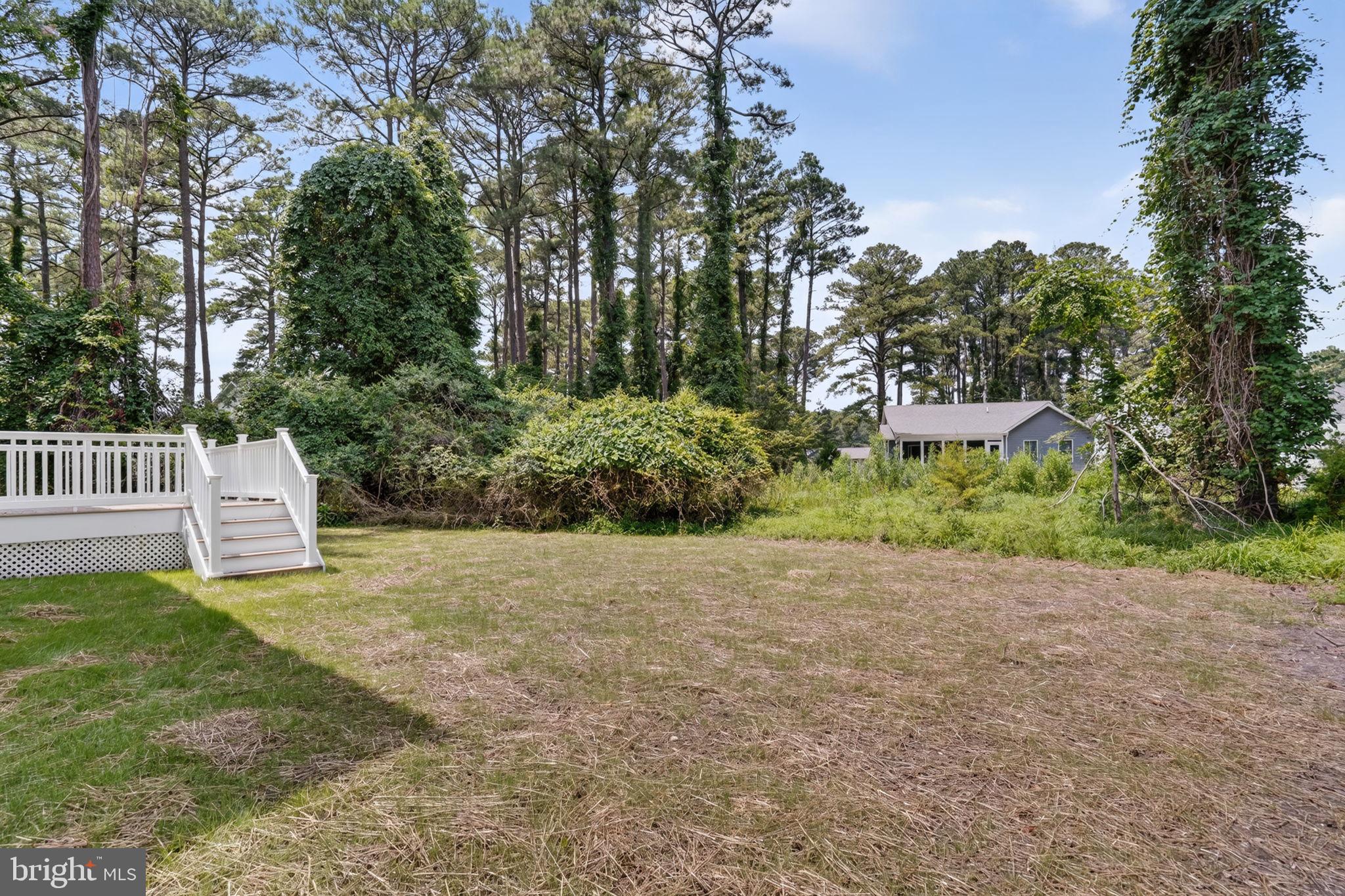 CAPTAIN'S COVE - Residential