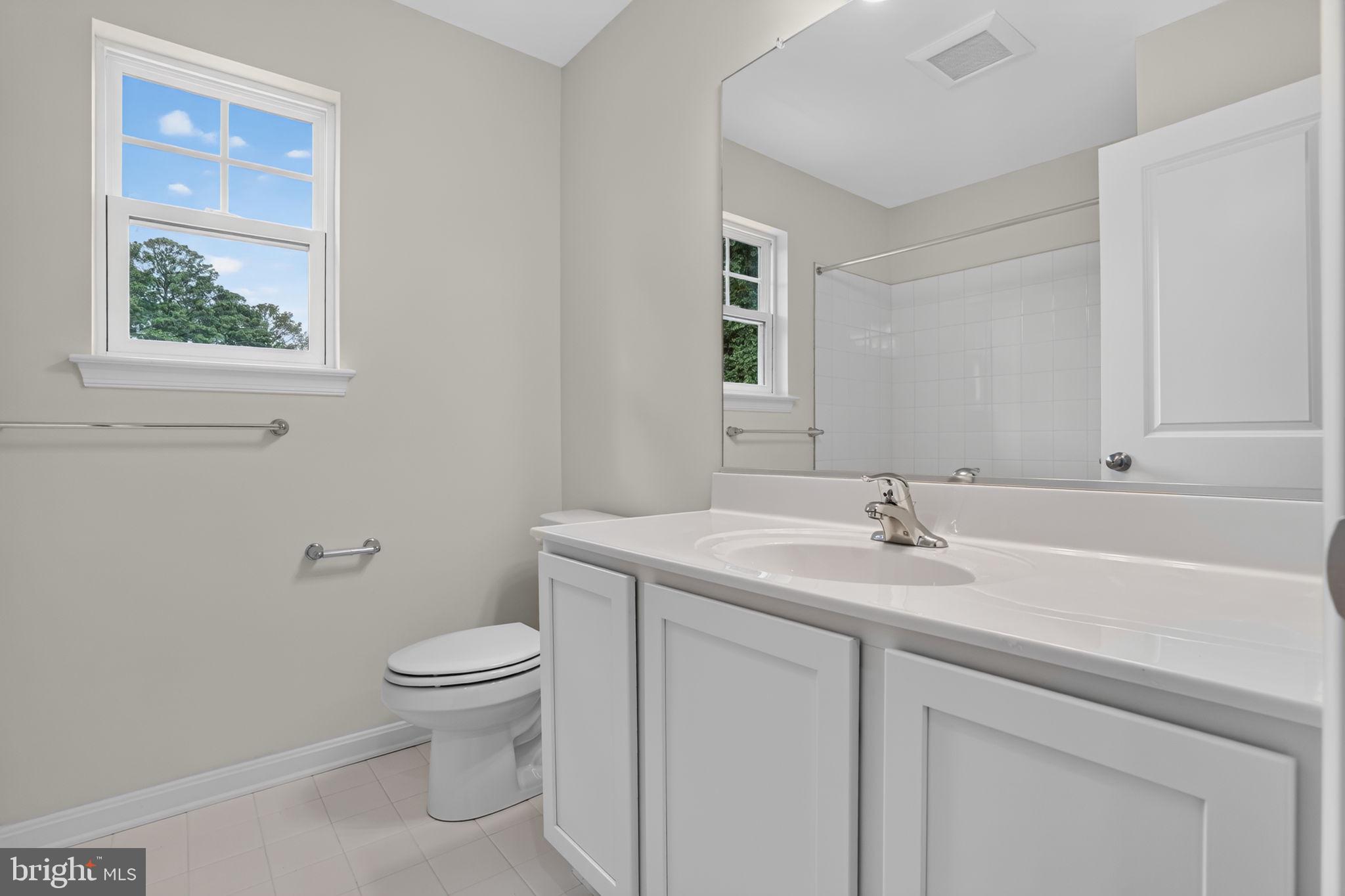 CAPTAIN'S COVE - Residential