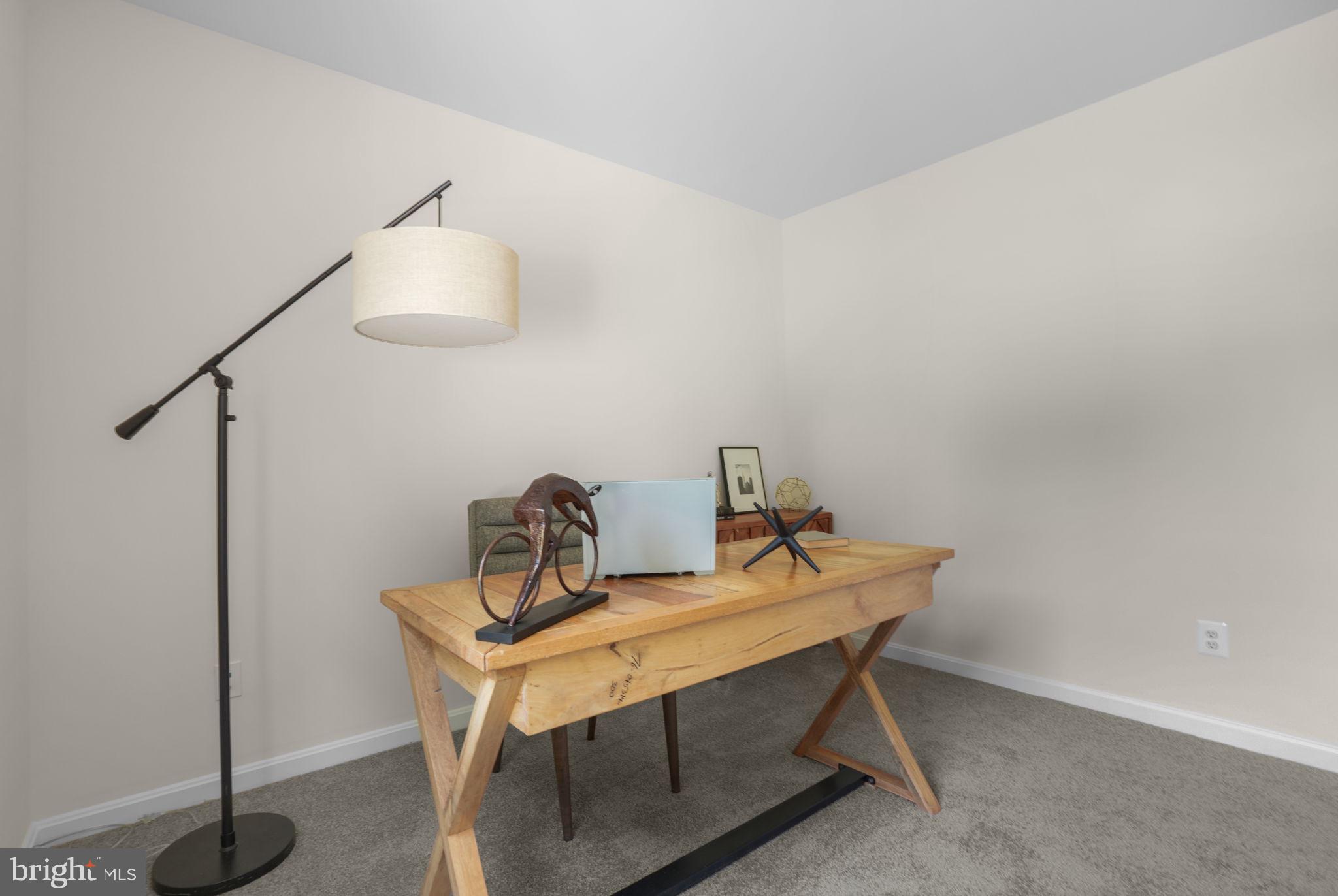 CAPTAIN'S COVE - Residential
