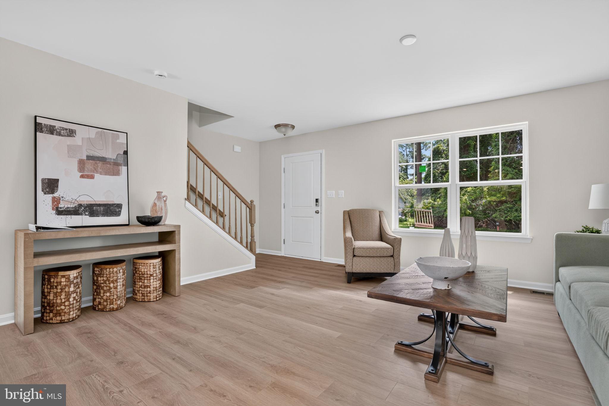CAPTAIN'S COVE - Residential
