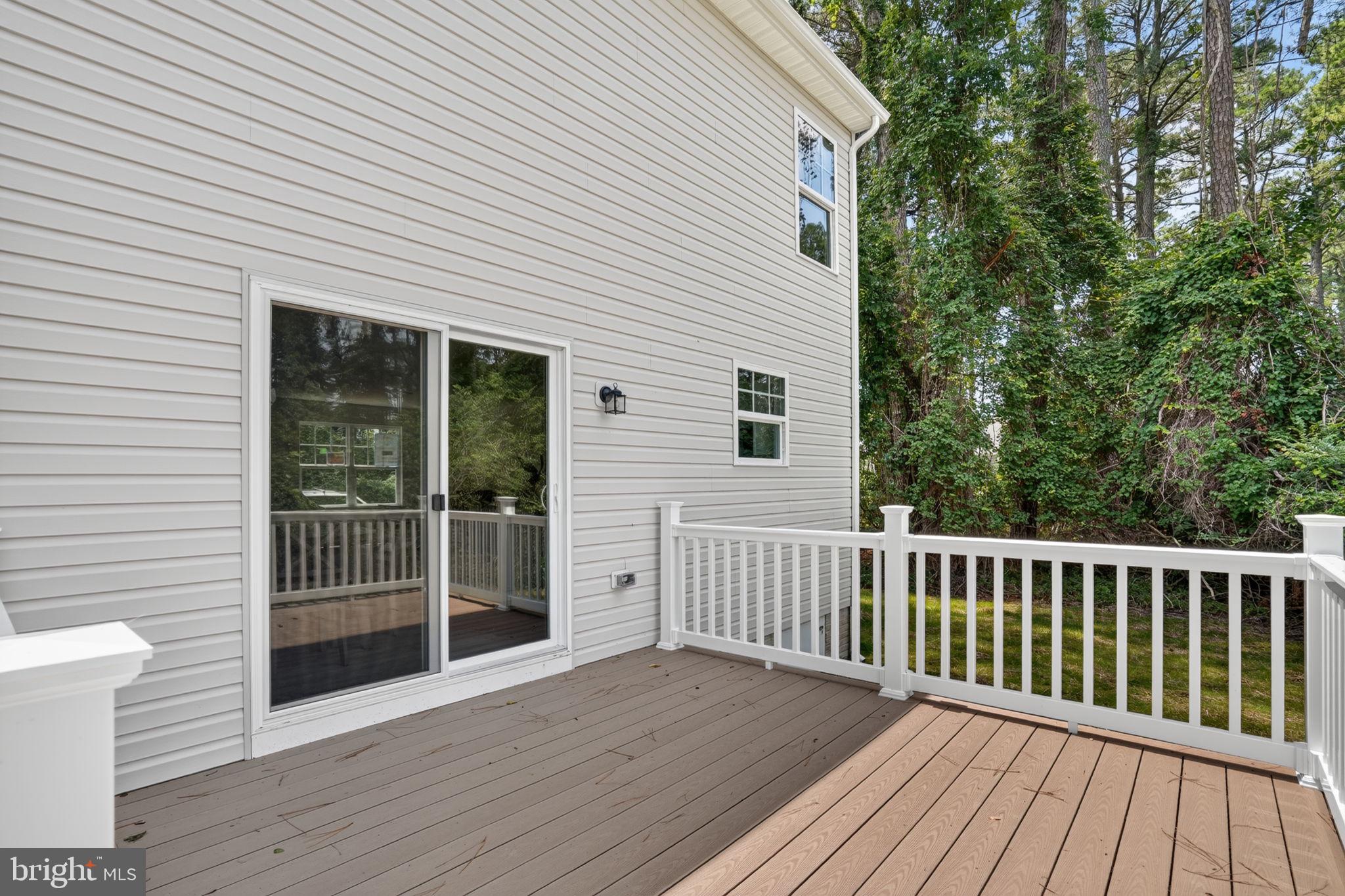 CAPTAIN'S COVE - Residential