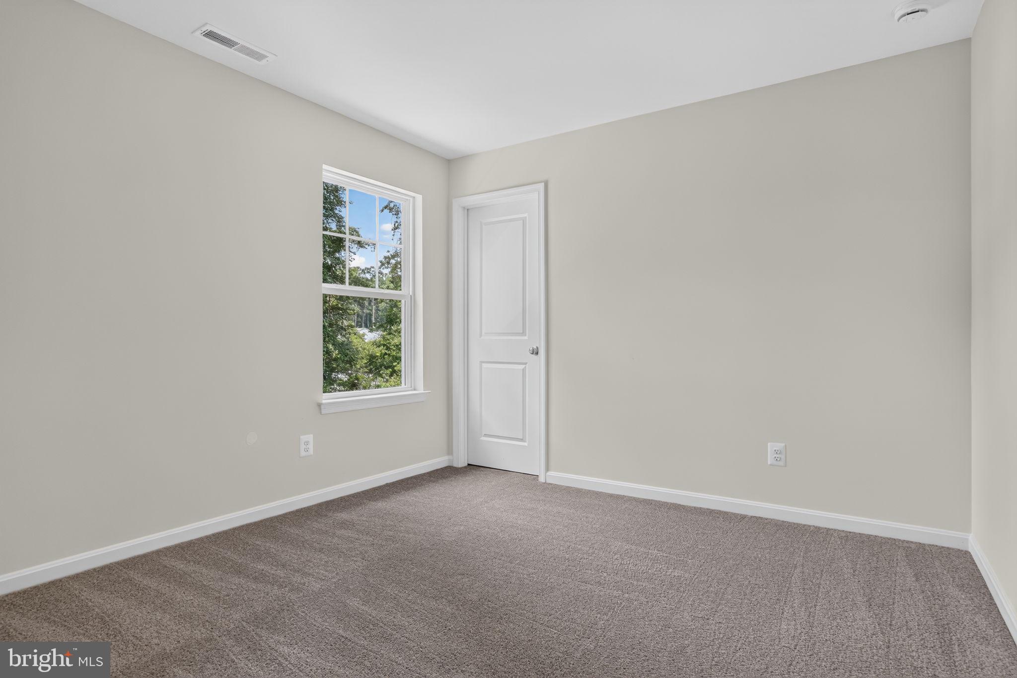 CAPTAIN'S COVE - Residential