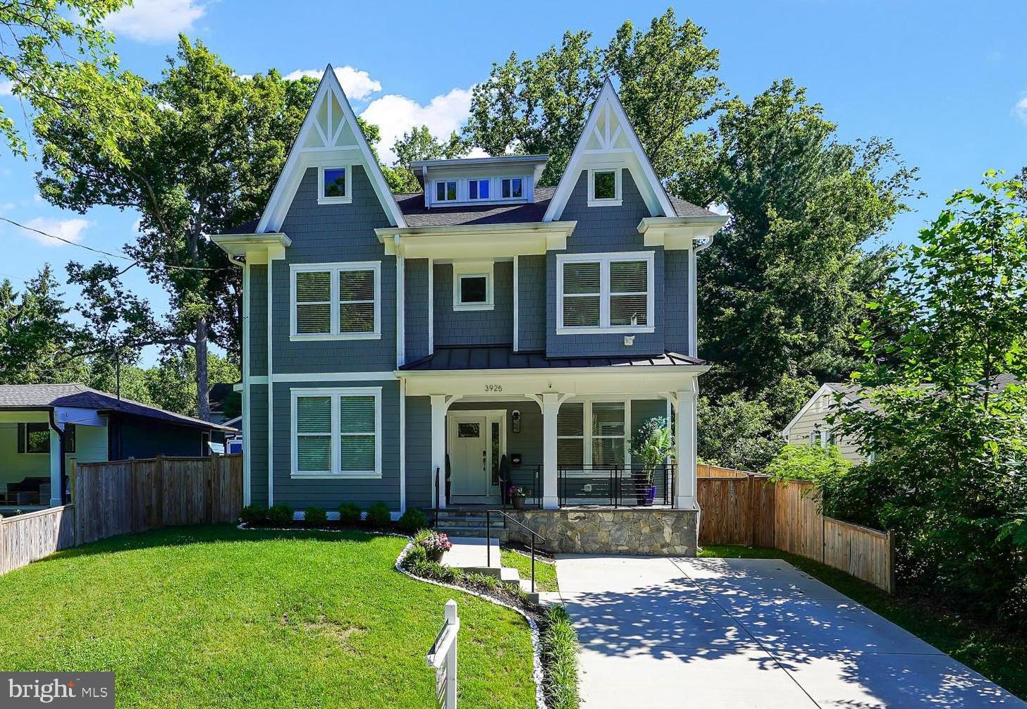 ROCK CREEK PALISADES - Residential