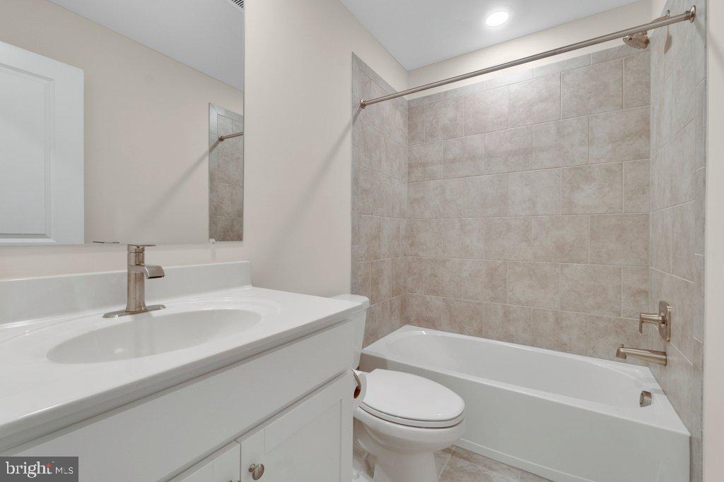 ESSEX - Residential