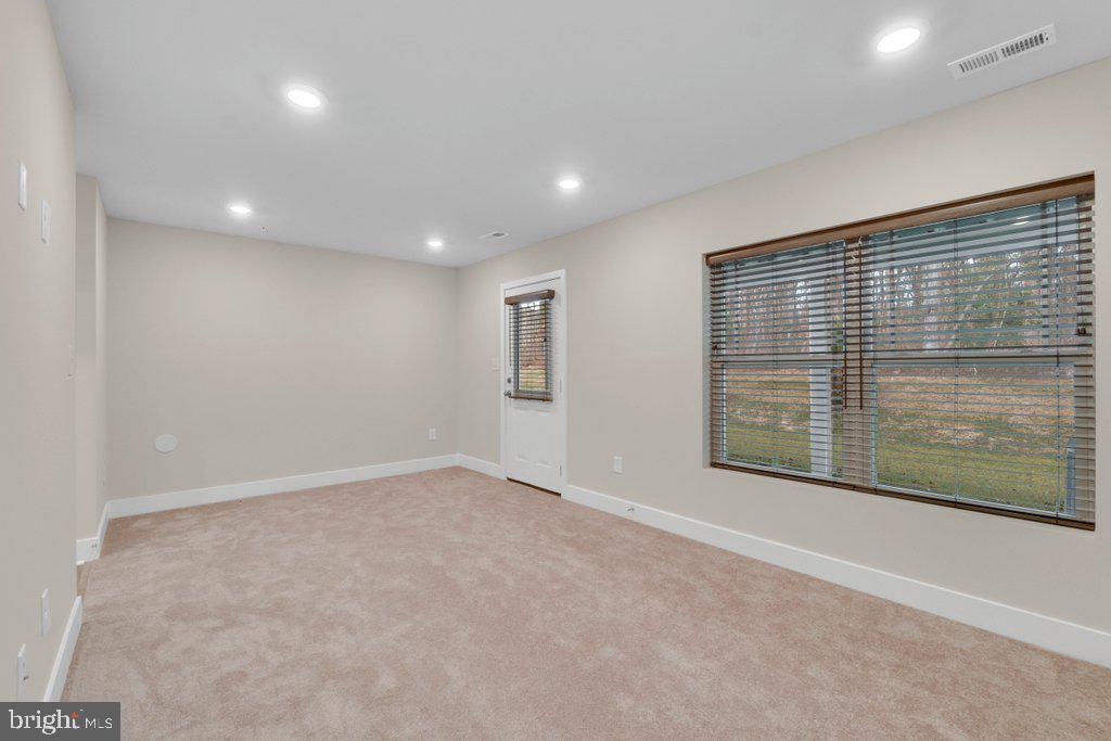 ESSEX - Residential