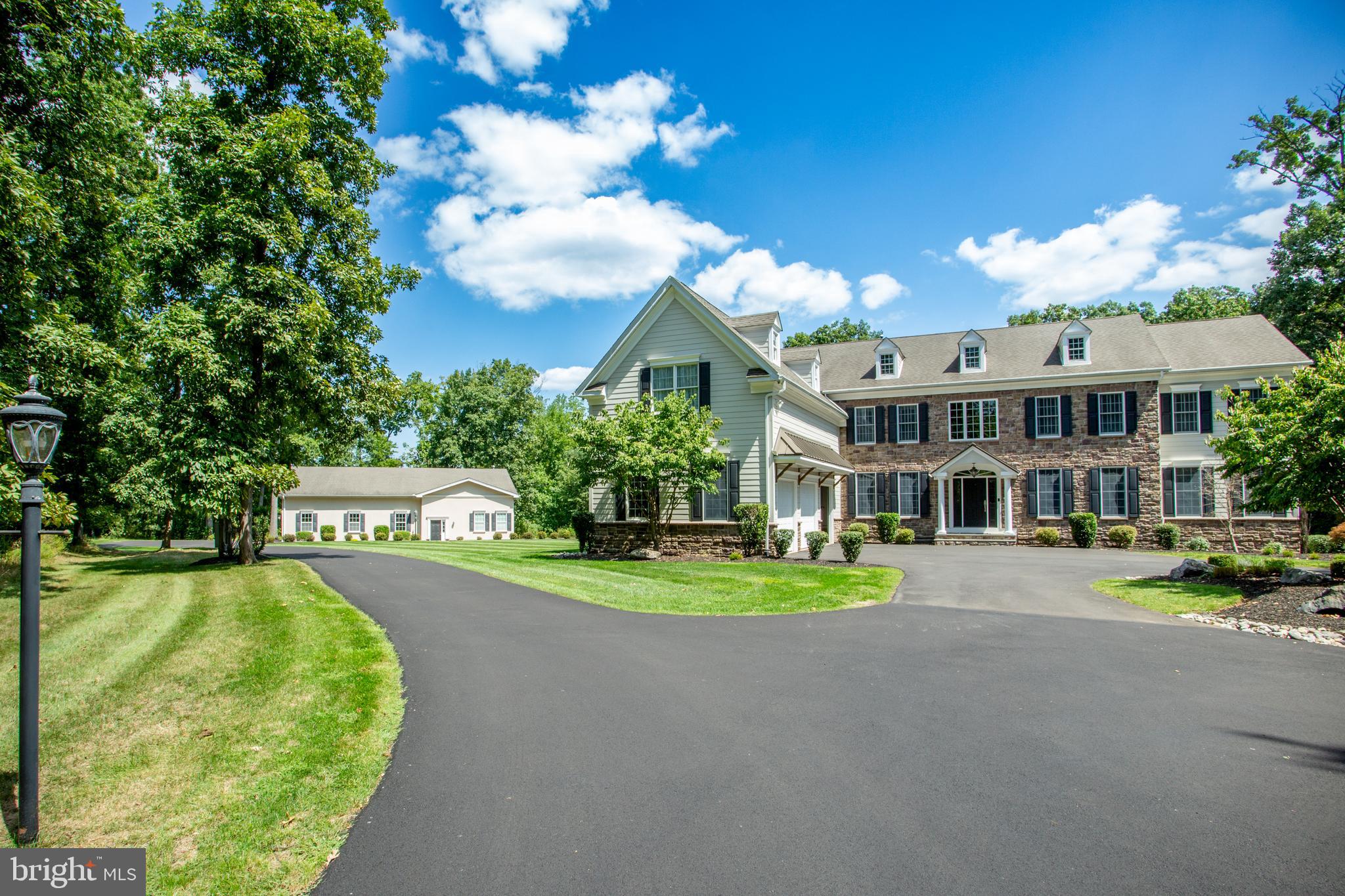 AVALLON AT MOYERS - Residential
